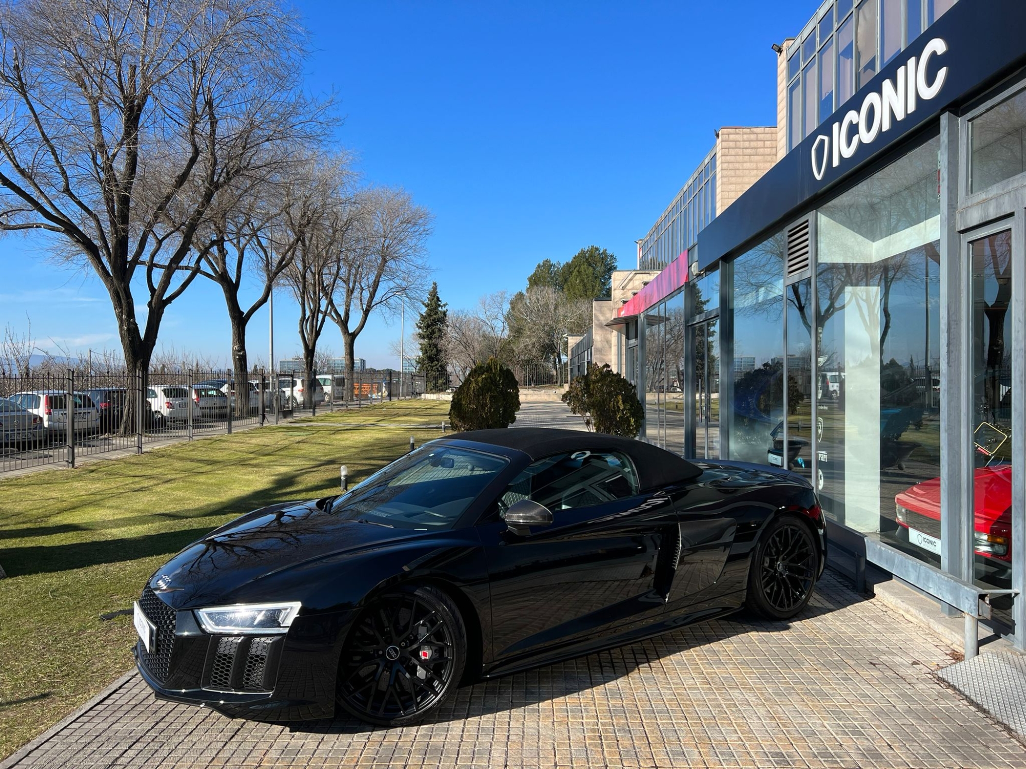 AUDI R8 5.2 FSI V10 SPYDER PLUS