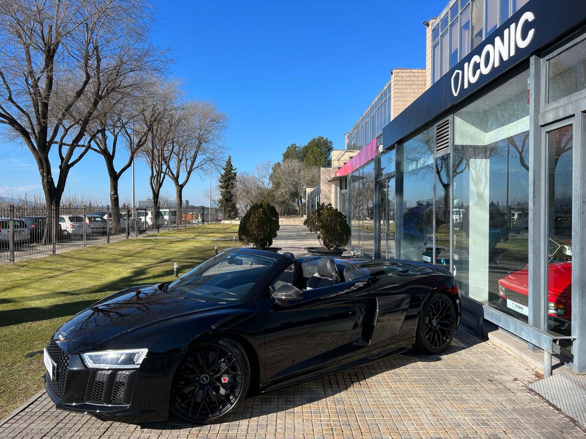 AUDI R8 5.2 FSI V10 SPYDER PLUS