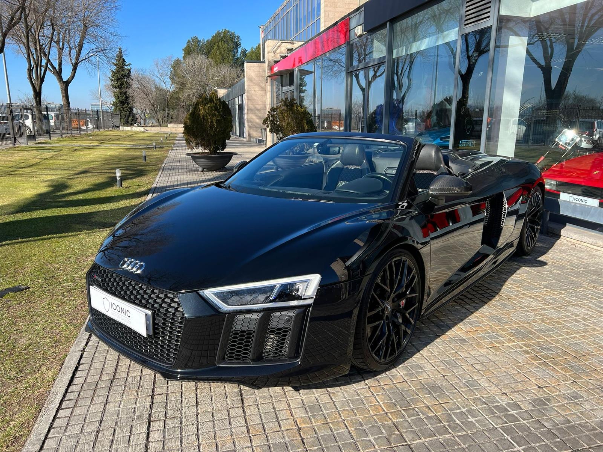 AUDI R8 5.2 FSI V10 SPYDER PLUS