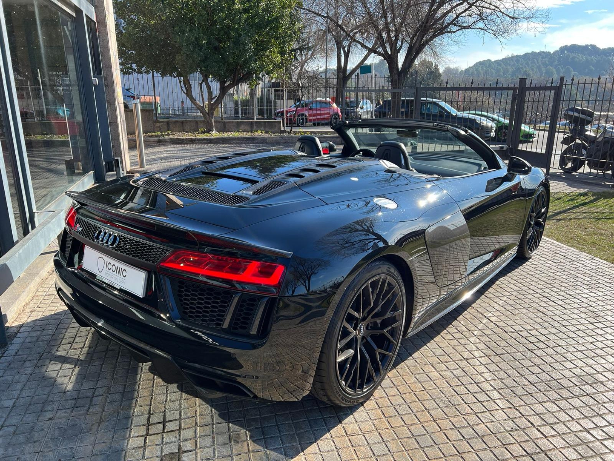 AUDI R8 5.2 FSI V10 SPYDER PLUS