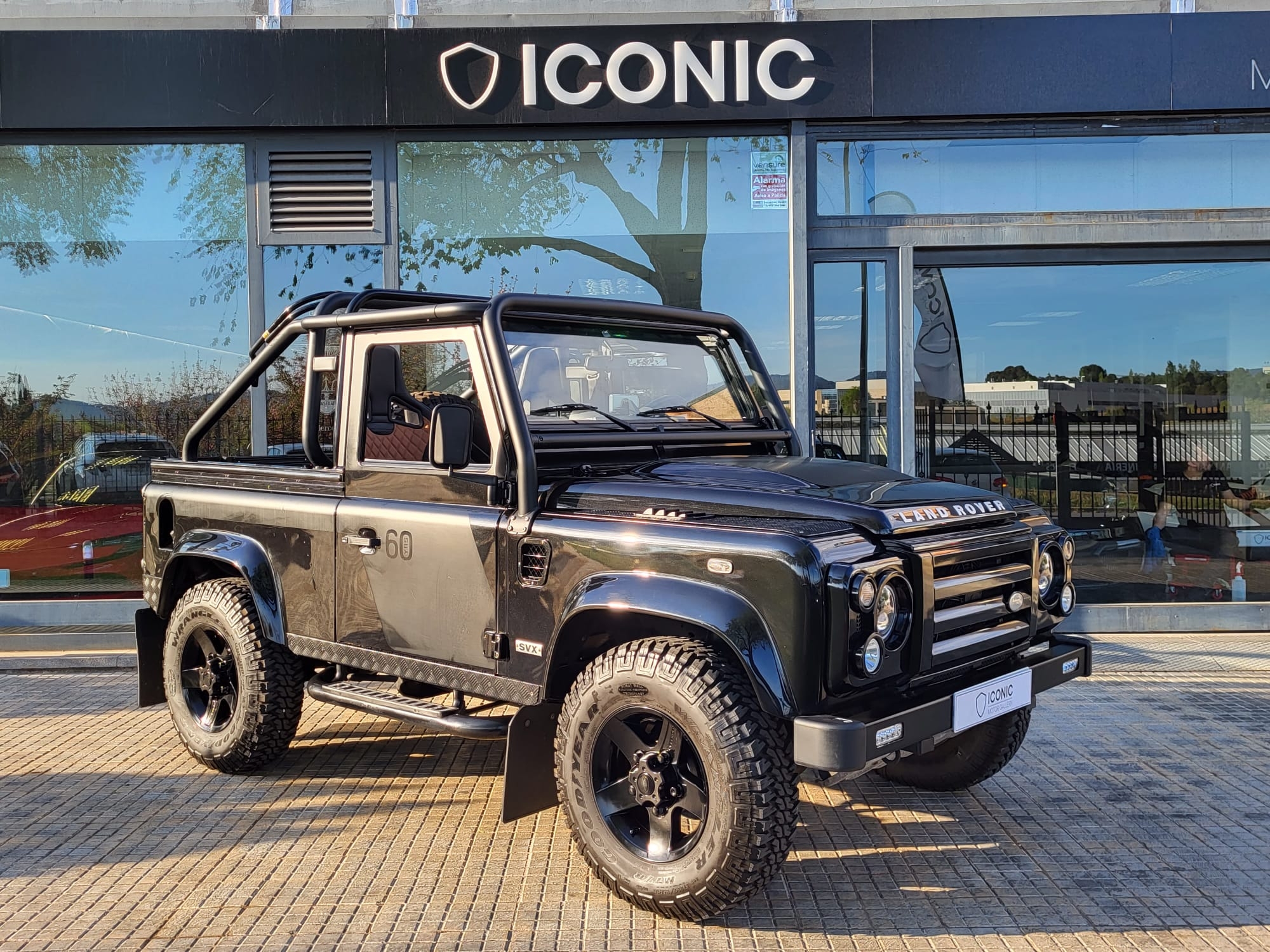 LAND-ROVER DEFENDER 90 SVX 60 YEARS