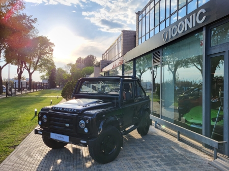 LAND-ROVER DEFENDER 90 SVX 60 YEARS