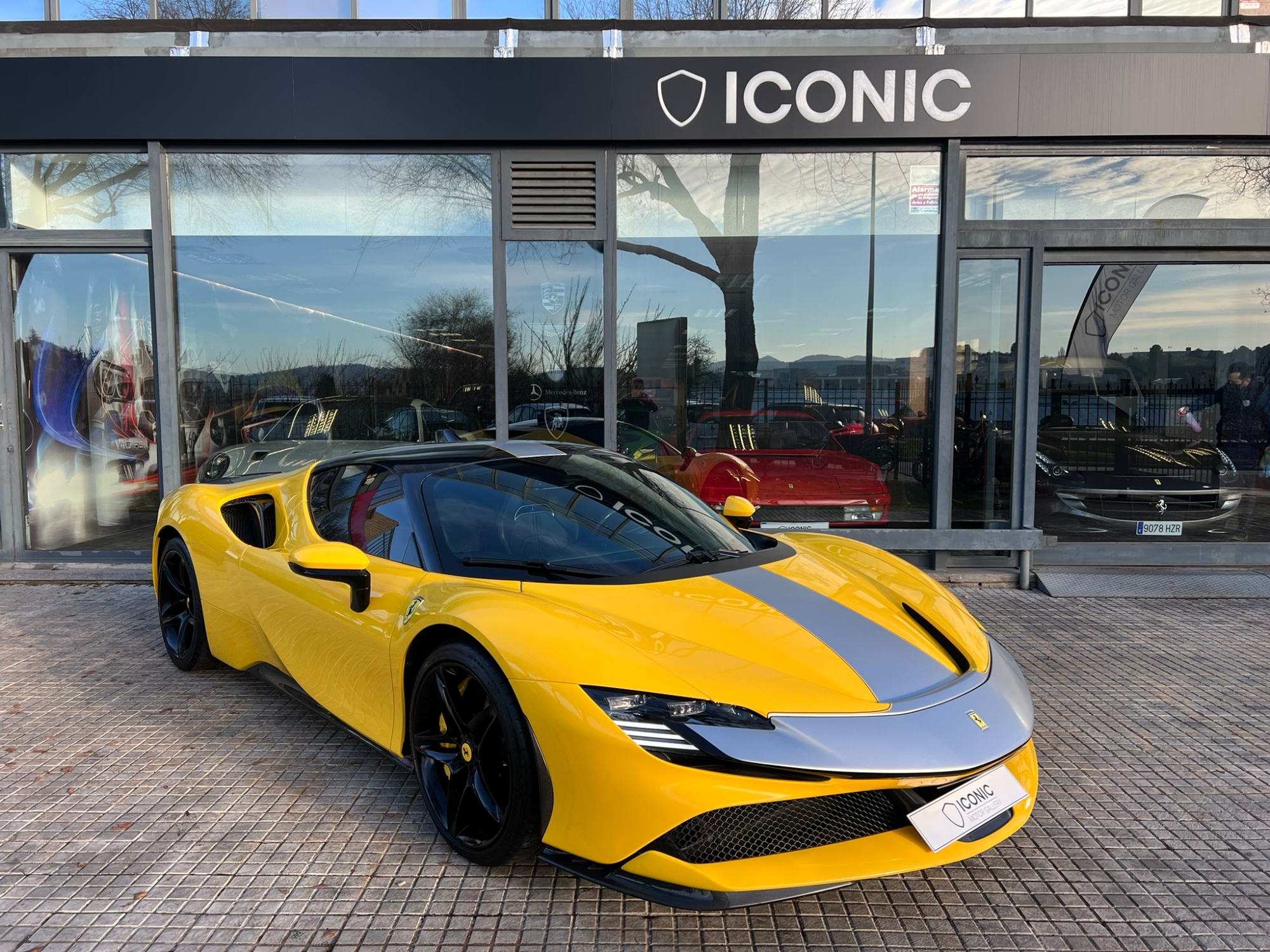 FERRARI SF90 STRADALE