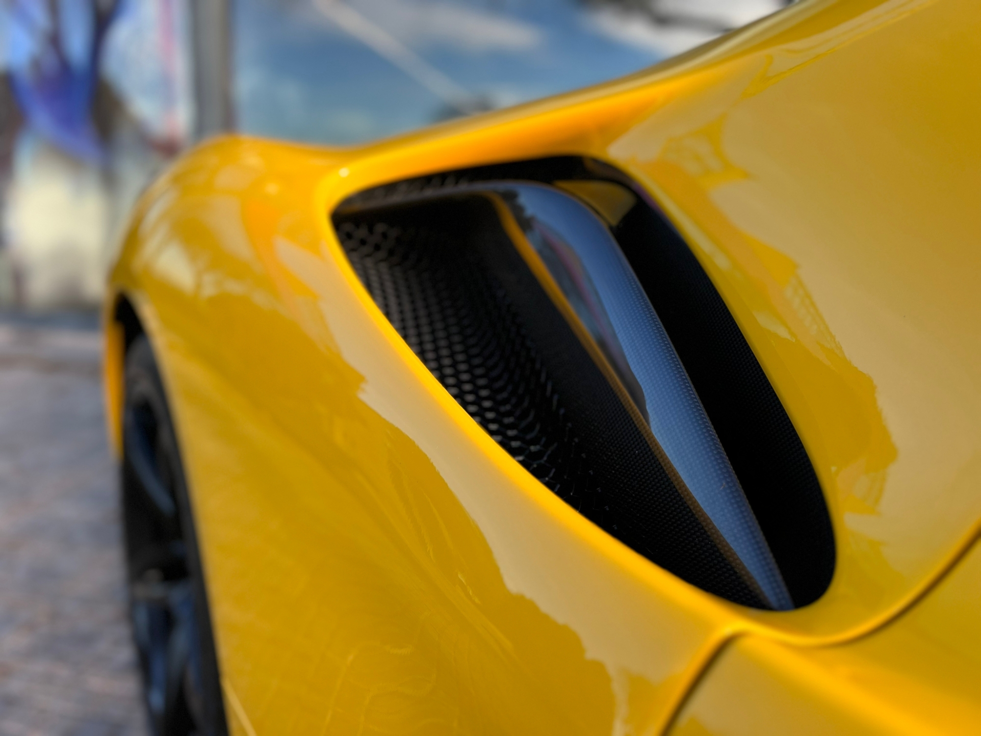 FERRARI SF90 STRADALE