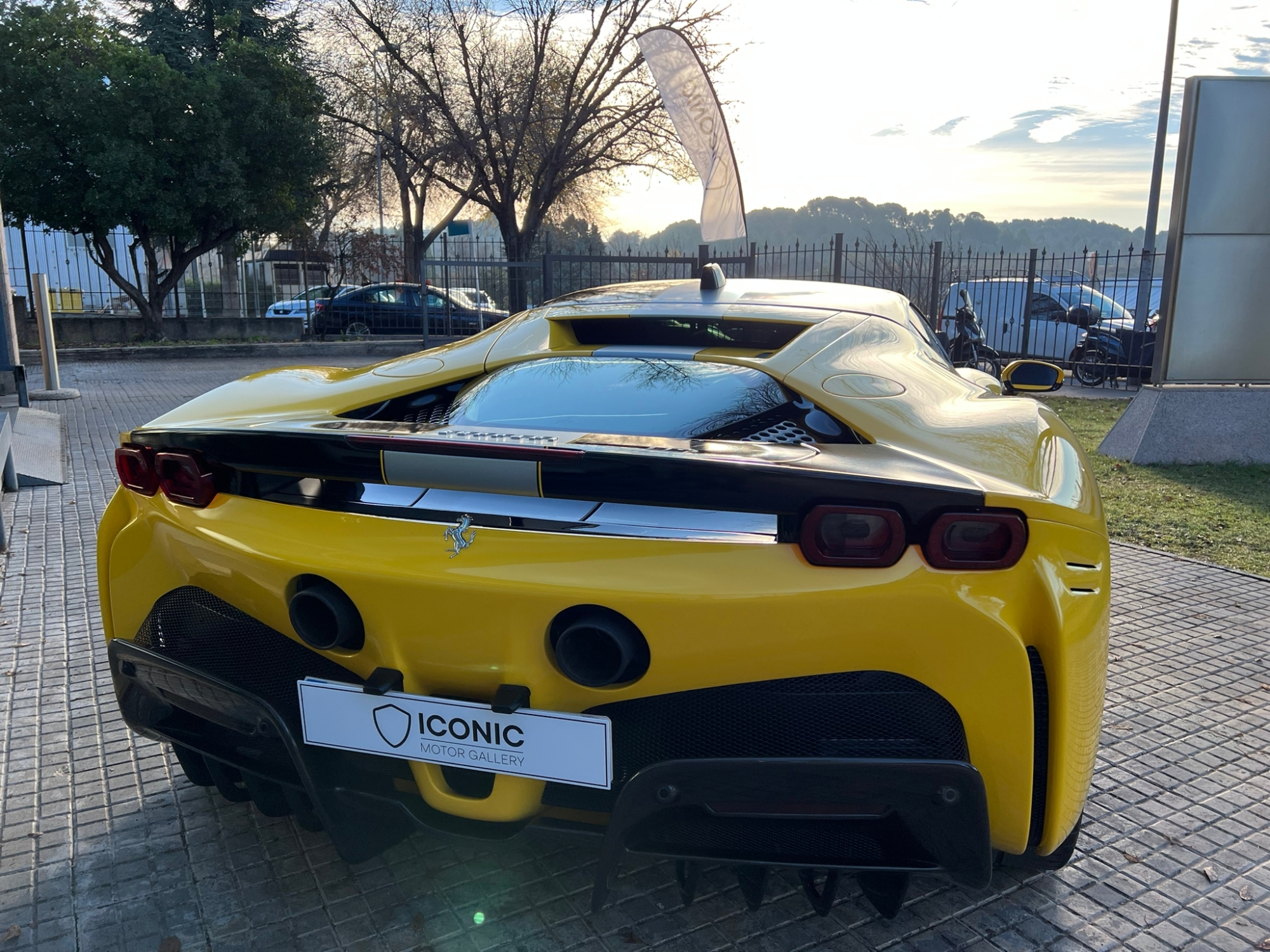 FERRARI SF90 STRADALE