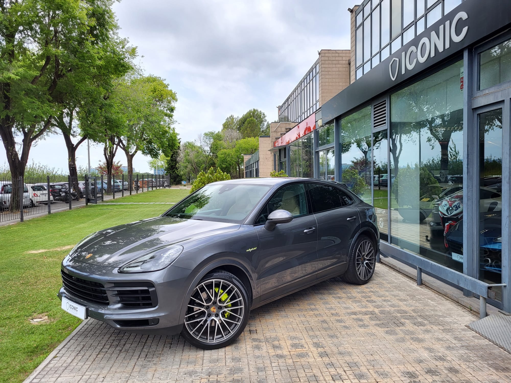 PORSCHE CAYENNE COUPÉ E-HYBRID 