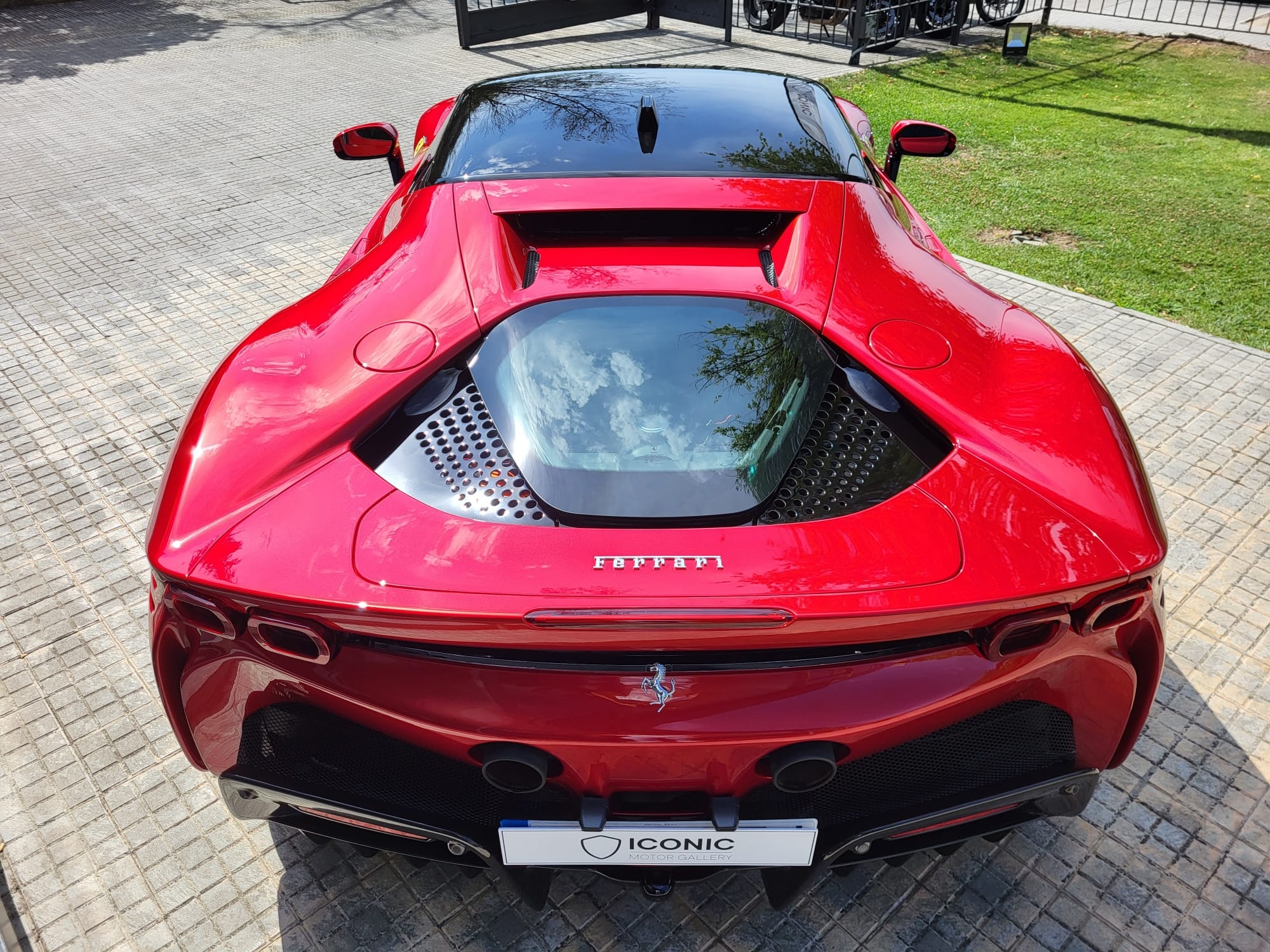 FERRARI SF90 STRADALE COUPÉ