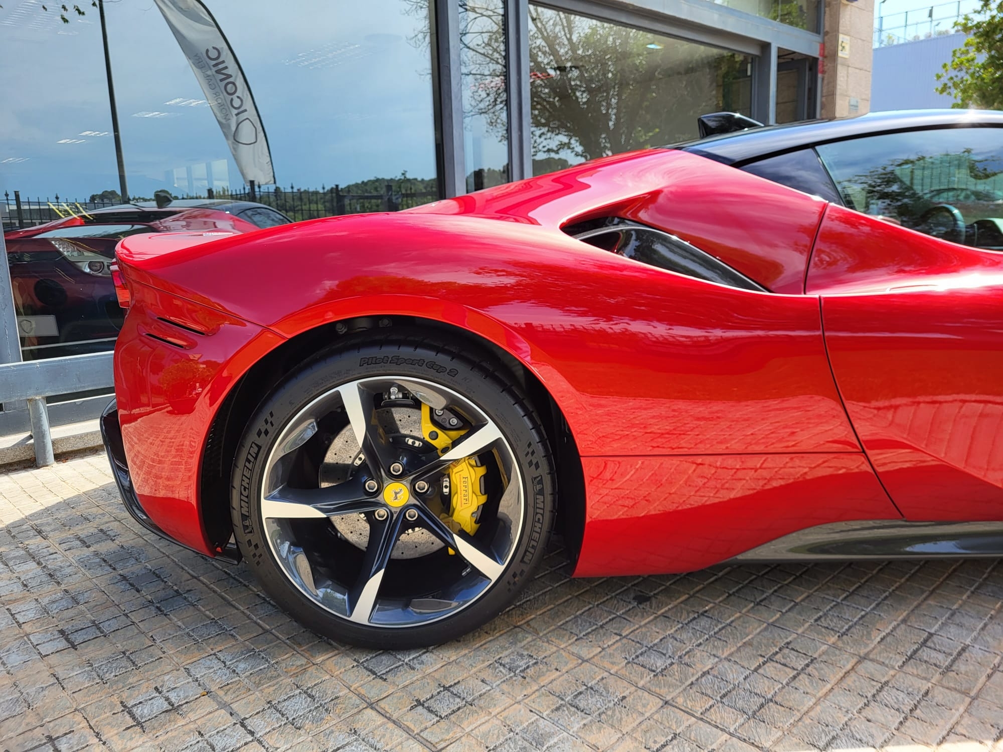 FERRARI SF90 STRADALE COUPÉ