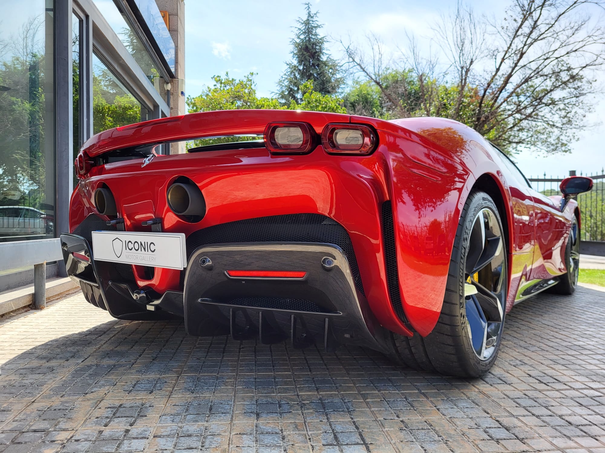 FERRARI SF90 STRADALE COUPÉ