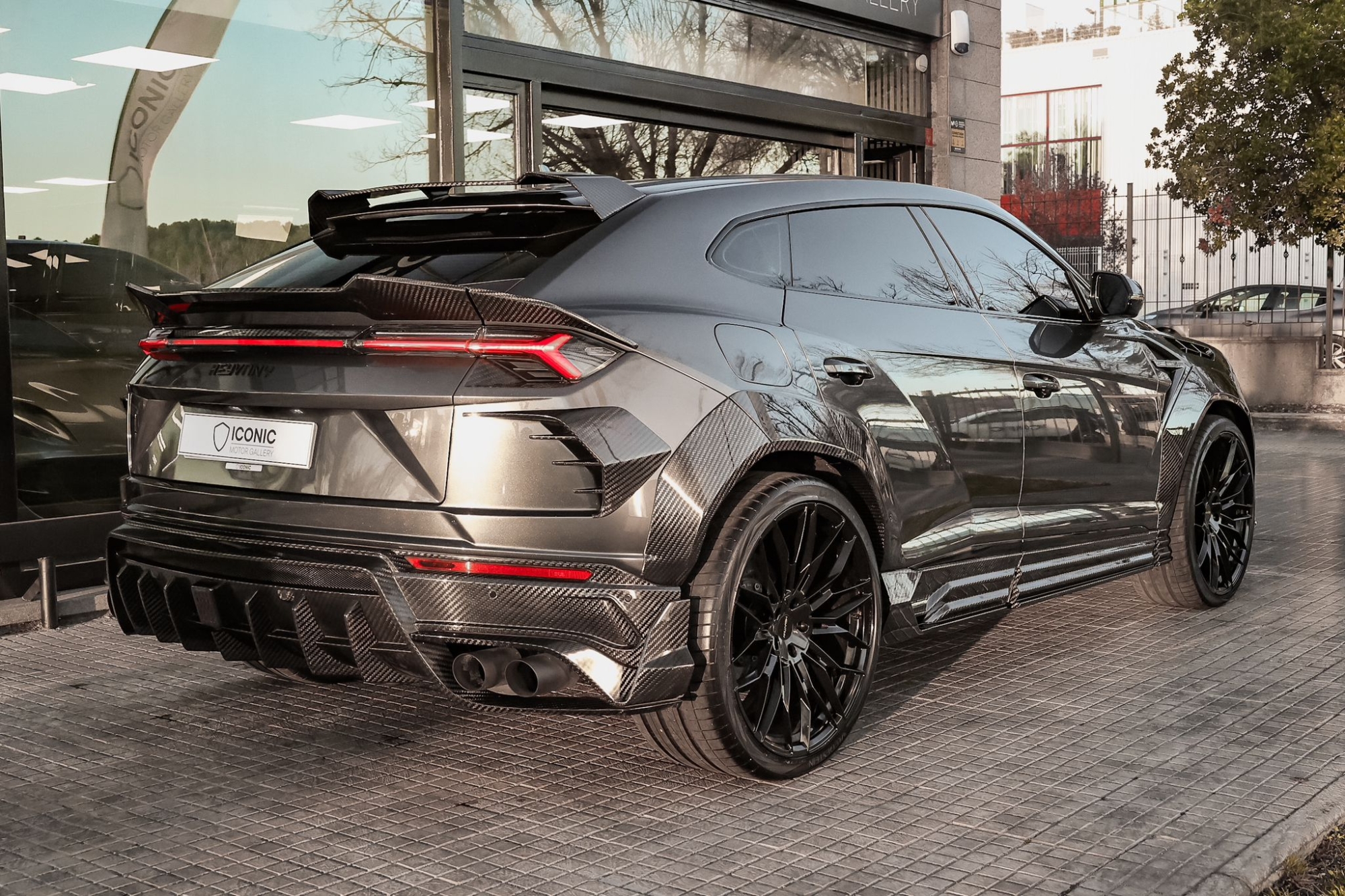 LAMBORGHINI URUS KEYVANY