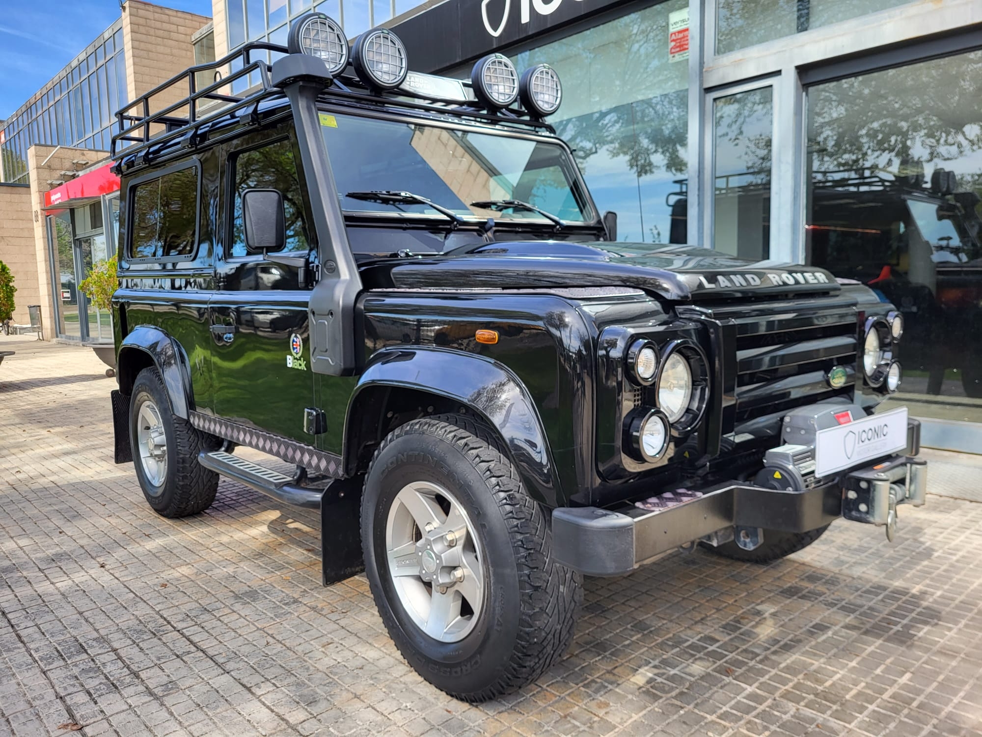 LAND-ROVER DEFENDER 90 BLACK EDITION 16/80