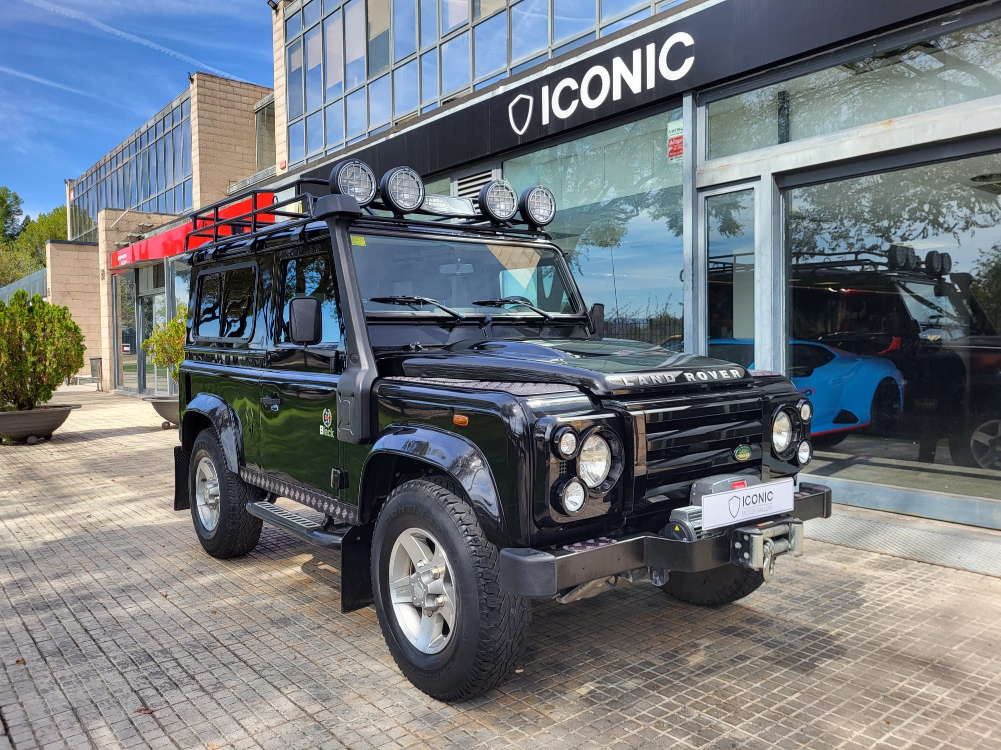 LAND-ROVER DEFENDER 90 BLACK EDITION 16/80