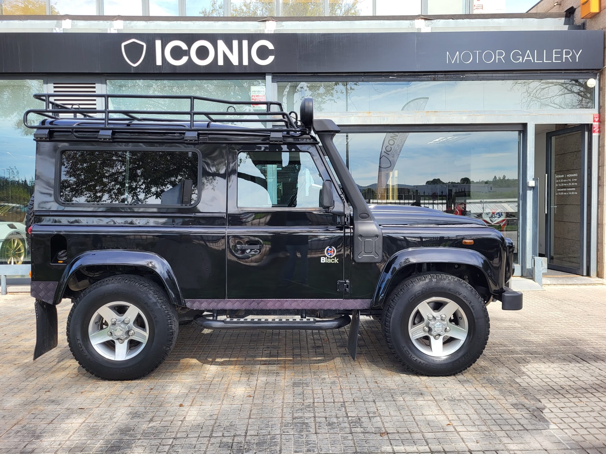 LAND-ROVER DEFENDER 90 BLACK EDITION 16/80