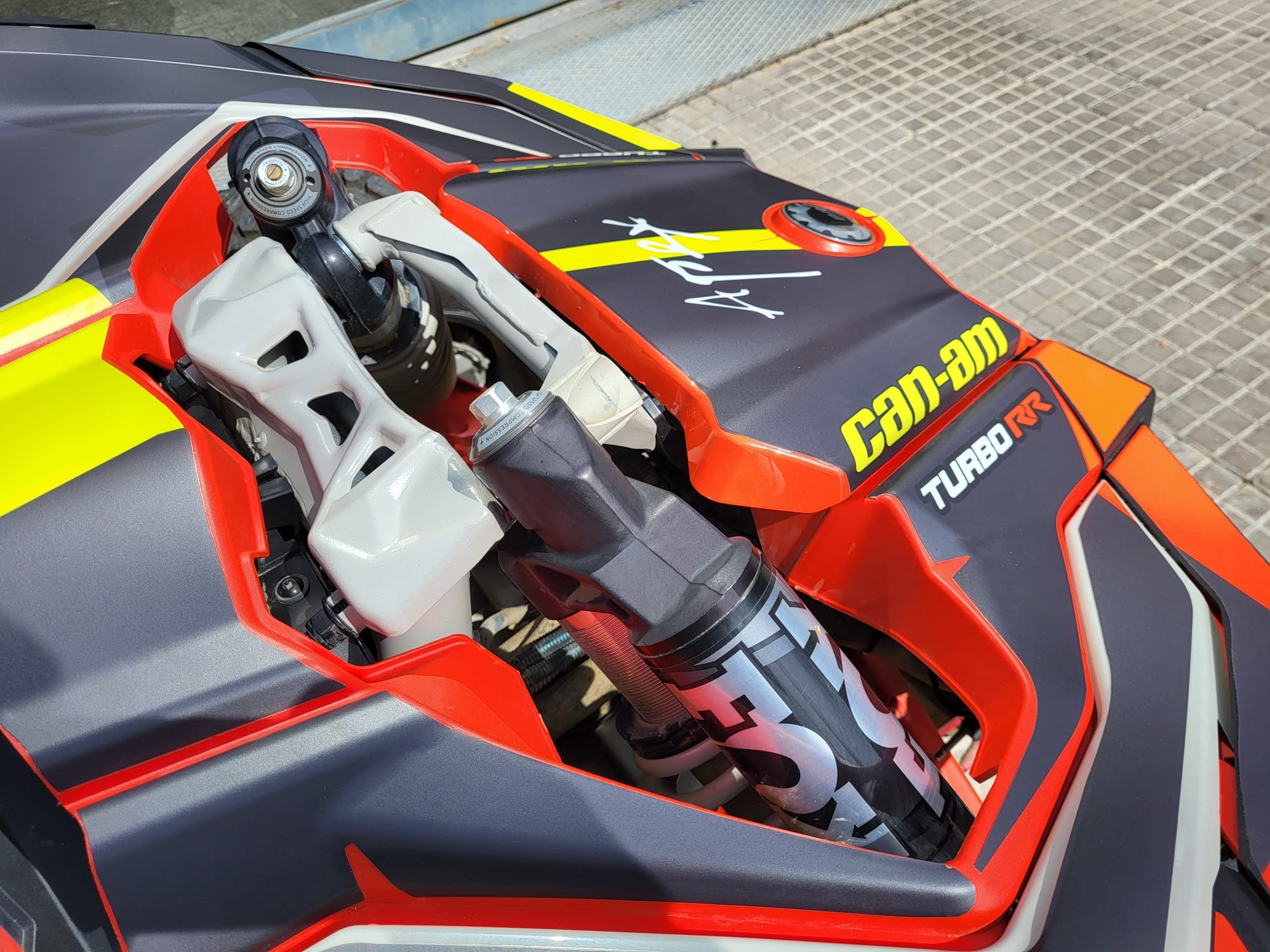 CAN-AM MAVERICK XR-C TURBO RR