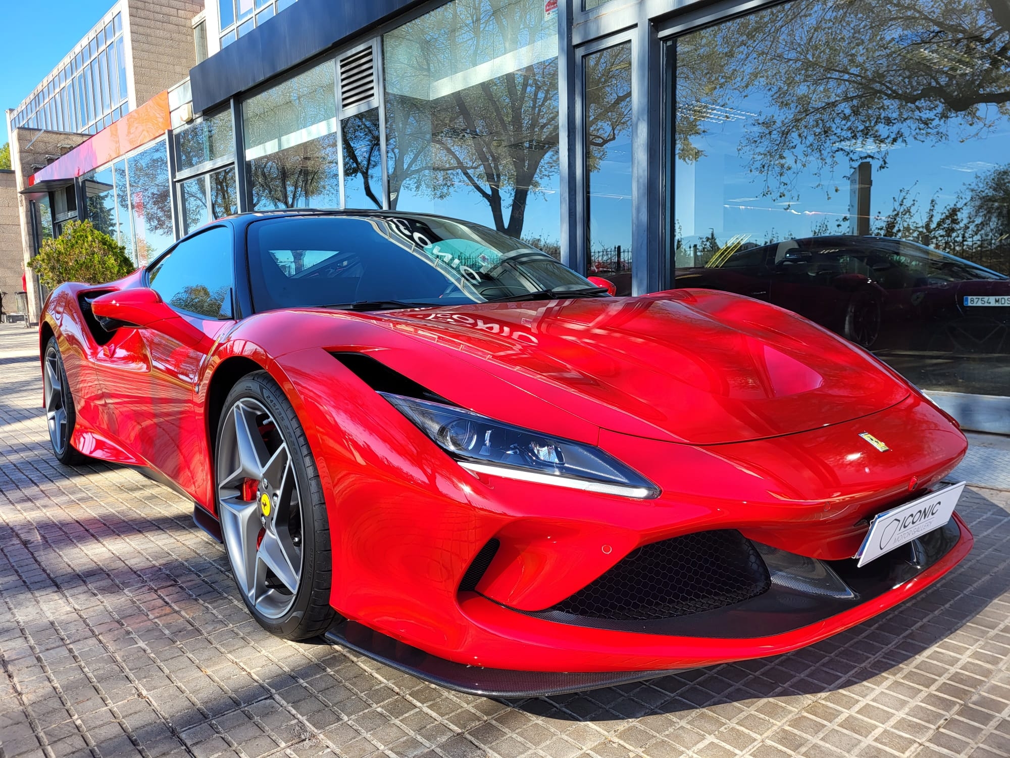 FERRARI F8 TRIBUTO