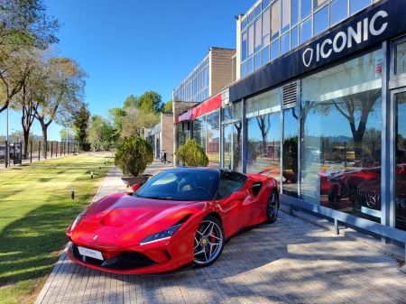 FERRARI F8 TRIBUTO