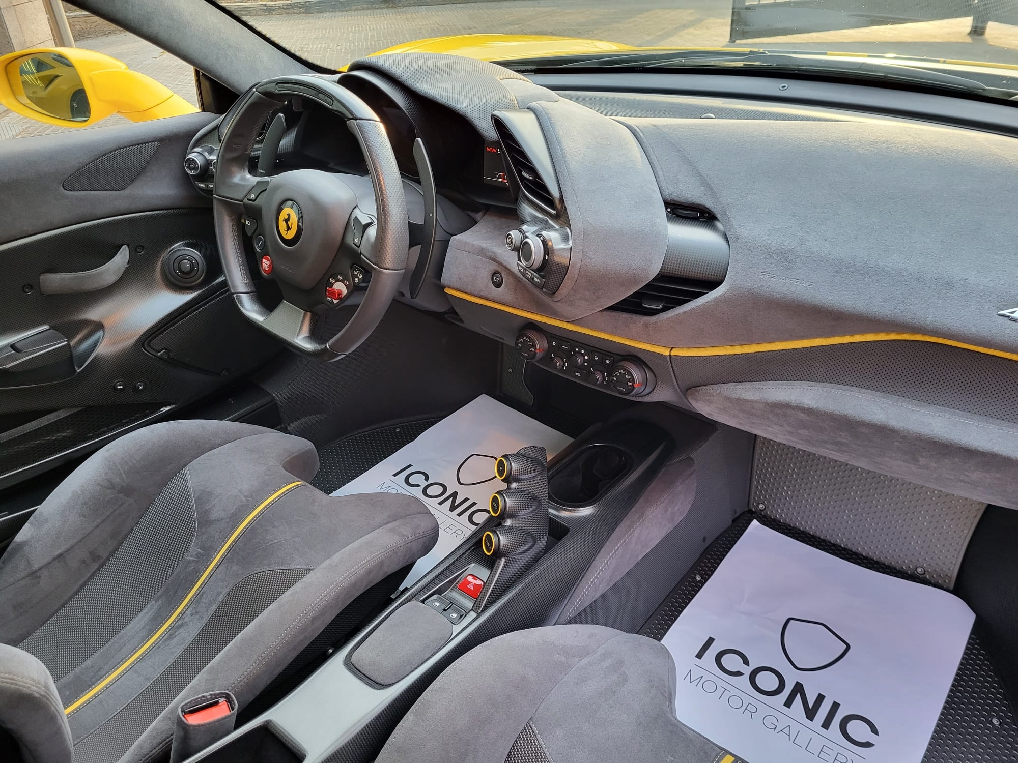 FERRARI 488 PISTA TAILOR MADE