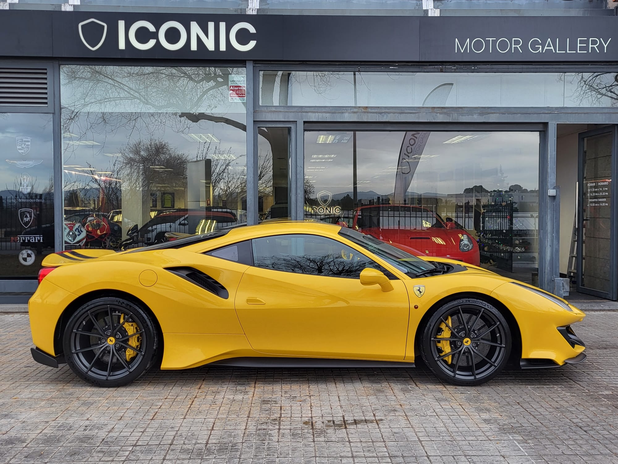 FERRARI 488 PISTA TAILOR MADE