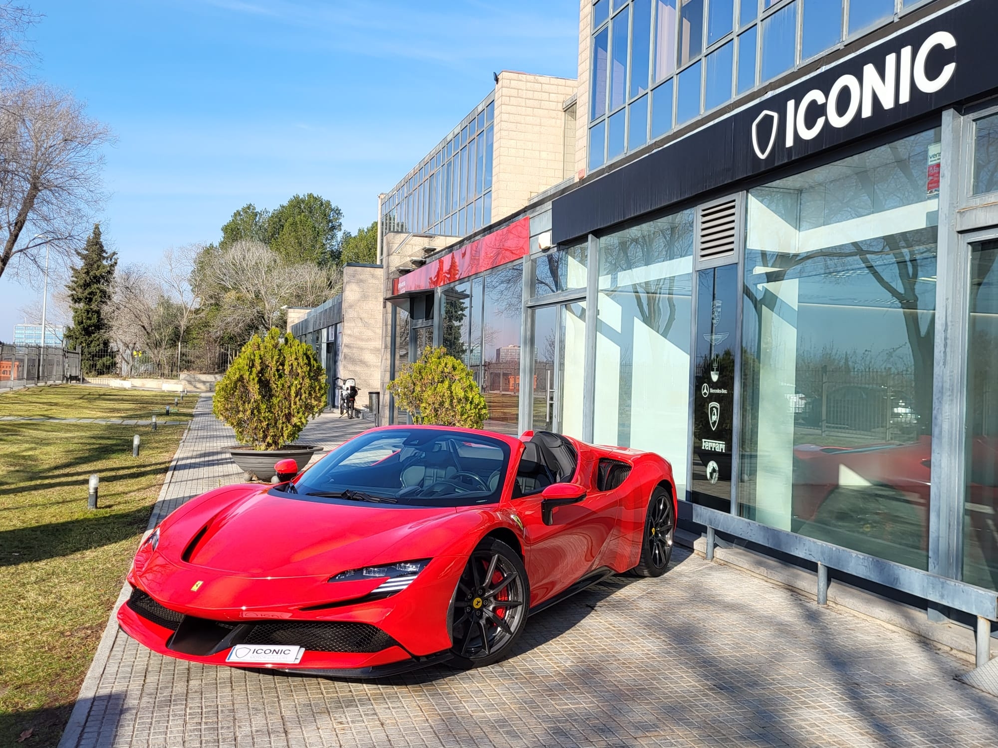 FERRARI SF90 SPIDER