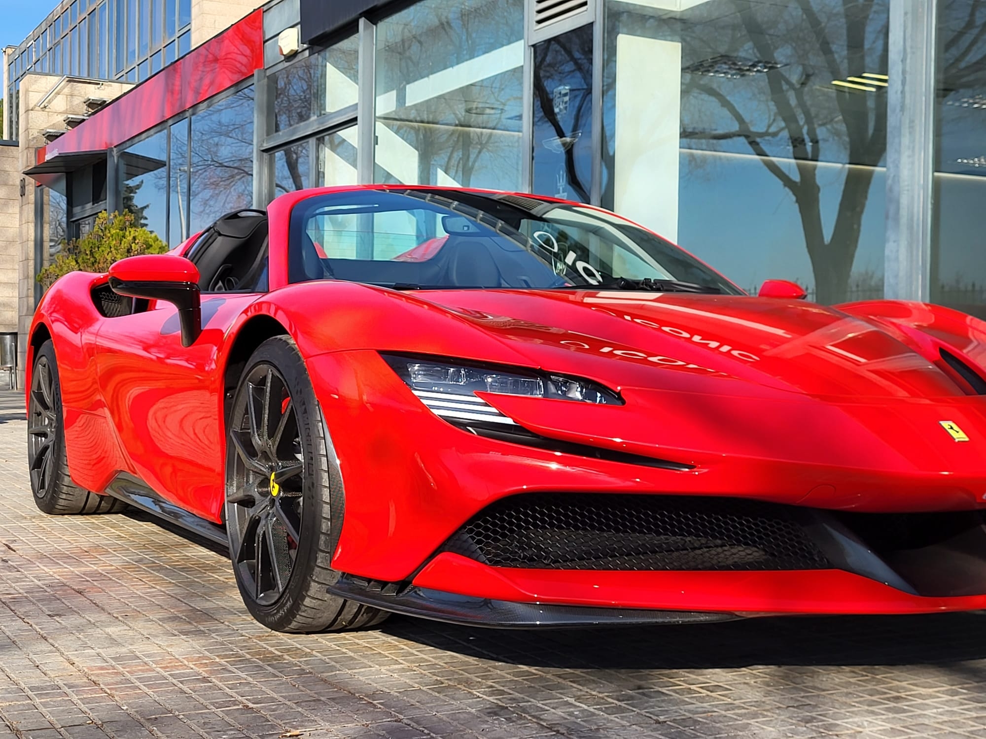 FERRARI SF90 SPIDER