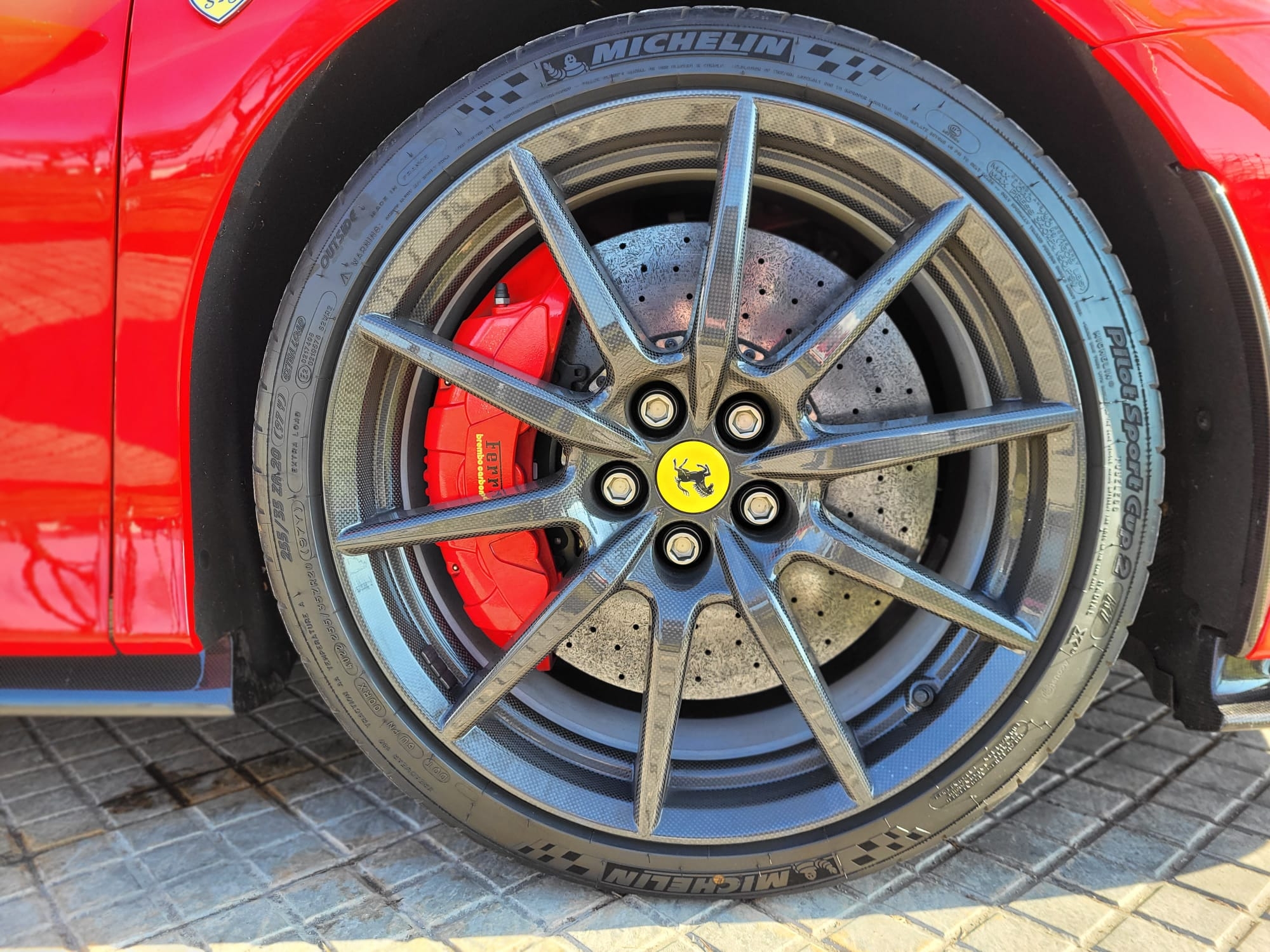 FERRARI SF90 SPIDER