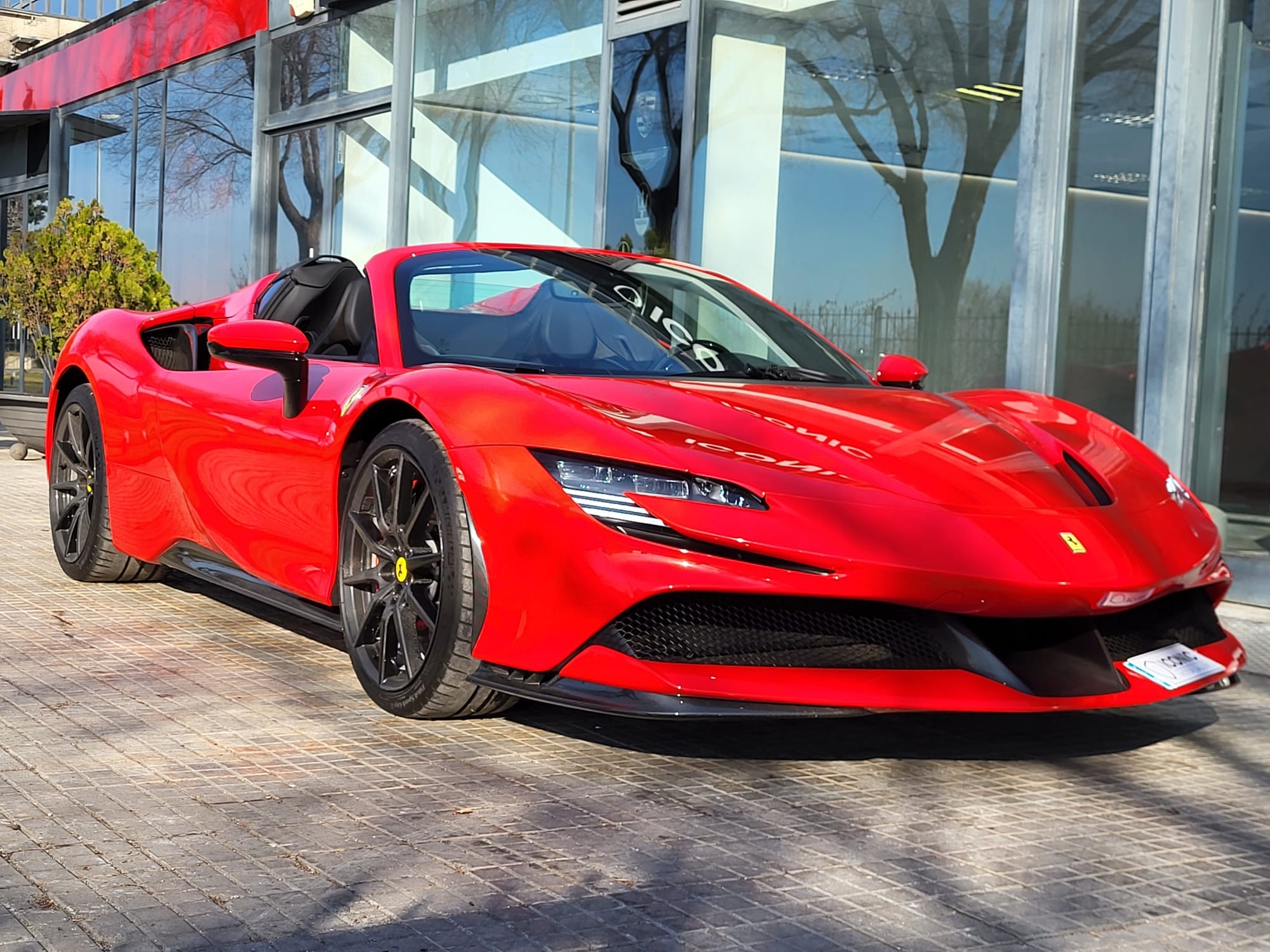 FERRARI SF90 SPIDER