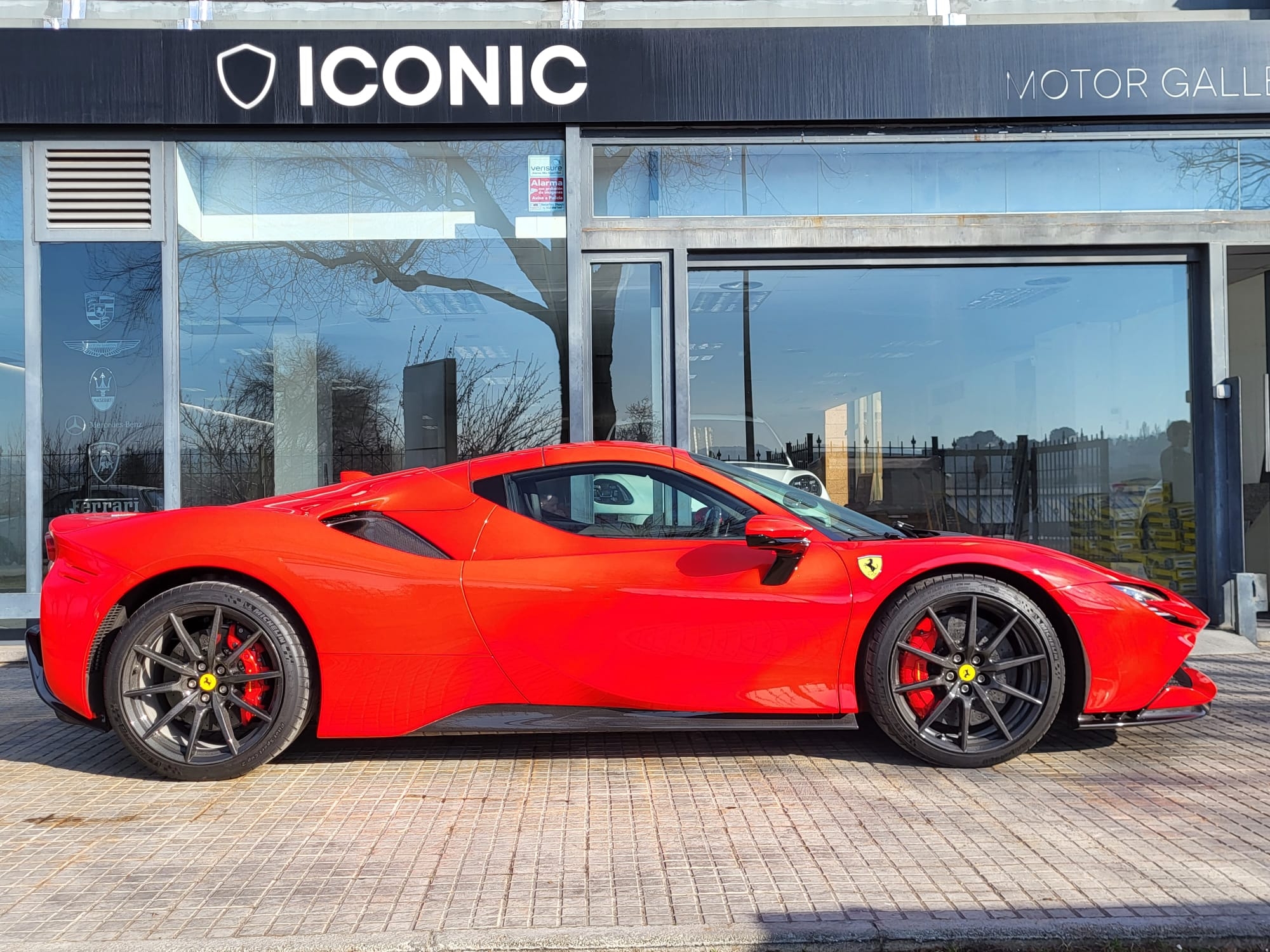 FERRARI SF90 SPIDER