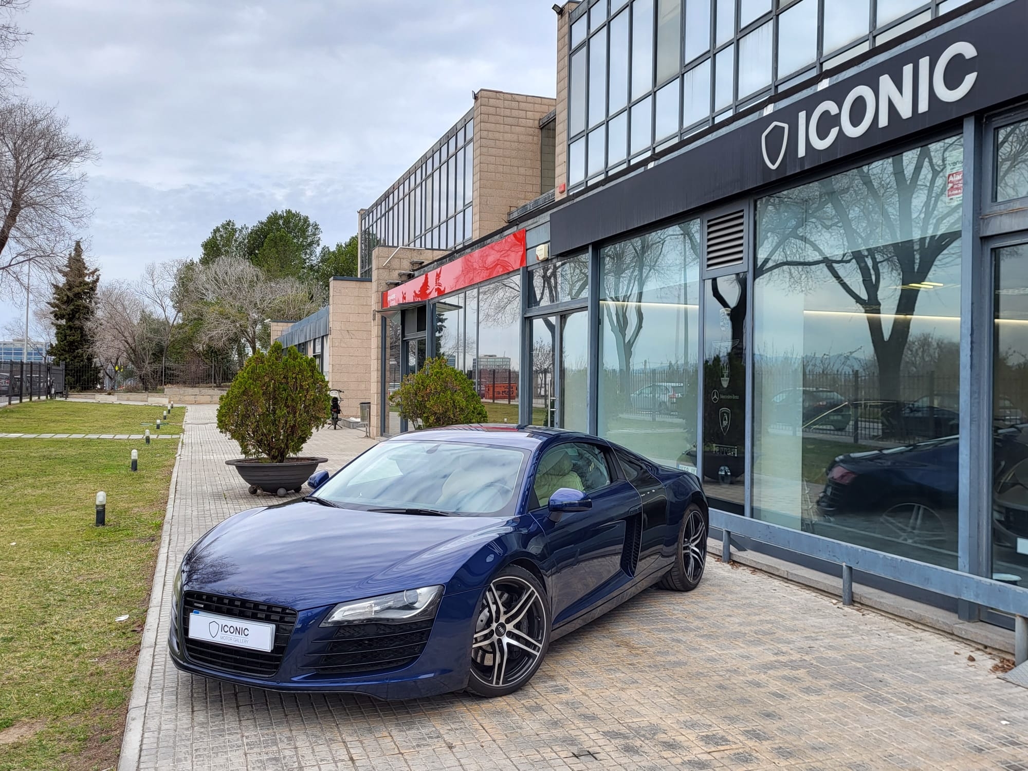 AUDI R8 4.2 FSI QUATTRO MANUAL