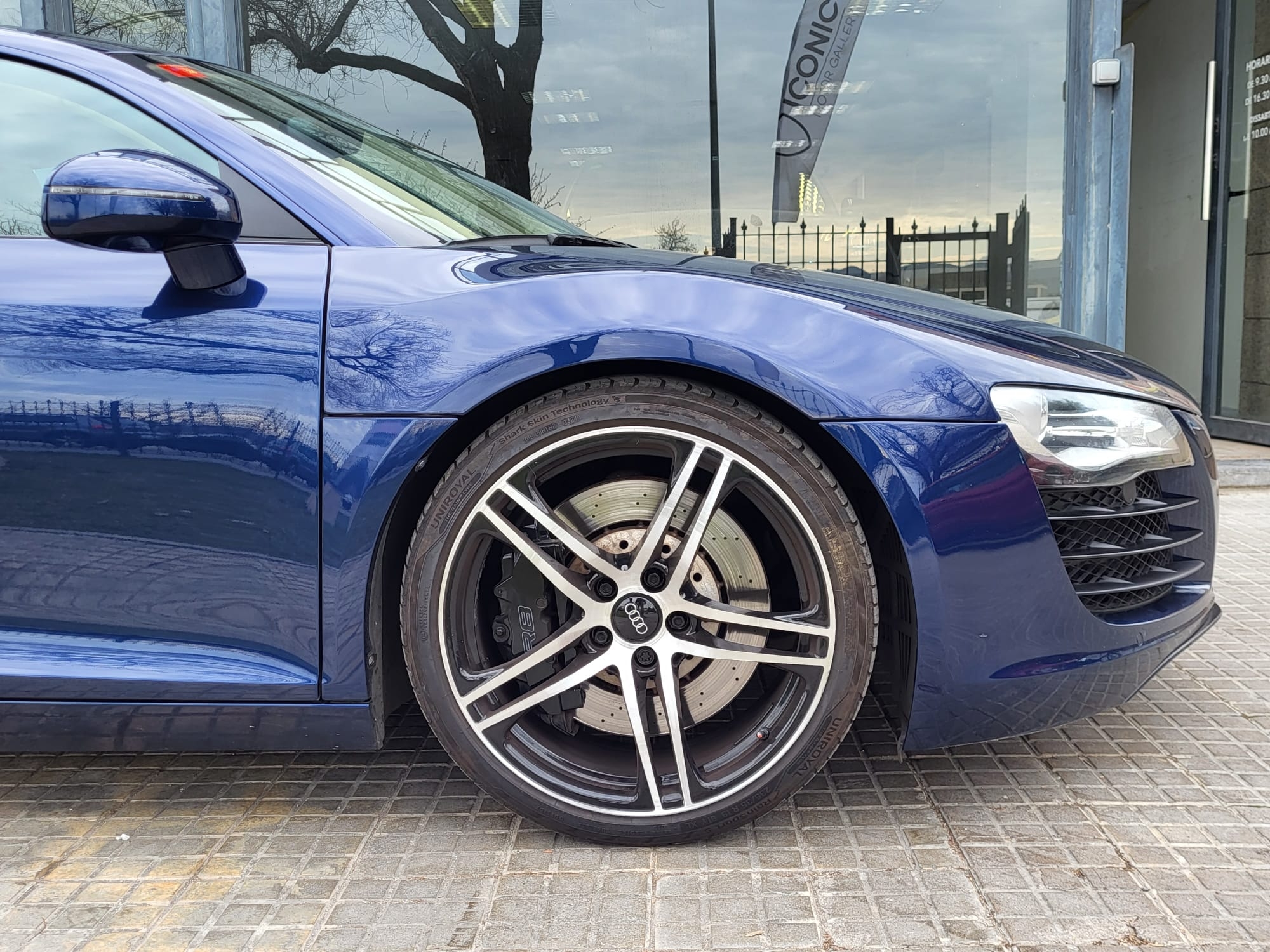 AUDI R8 4.2 FSI QUATTRO MANUAL