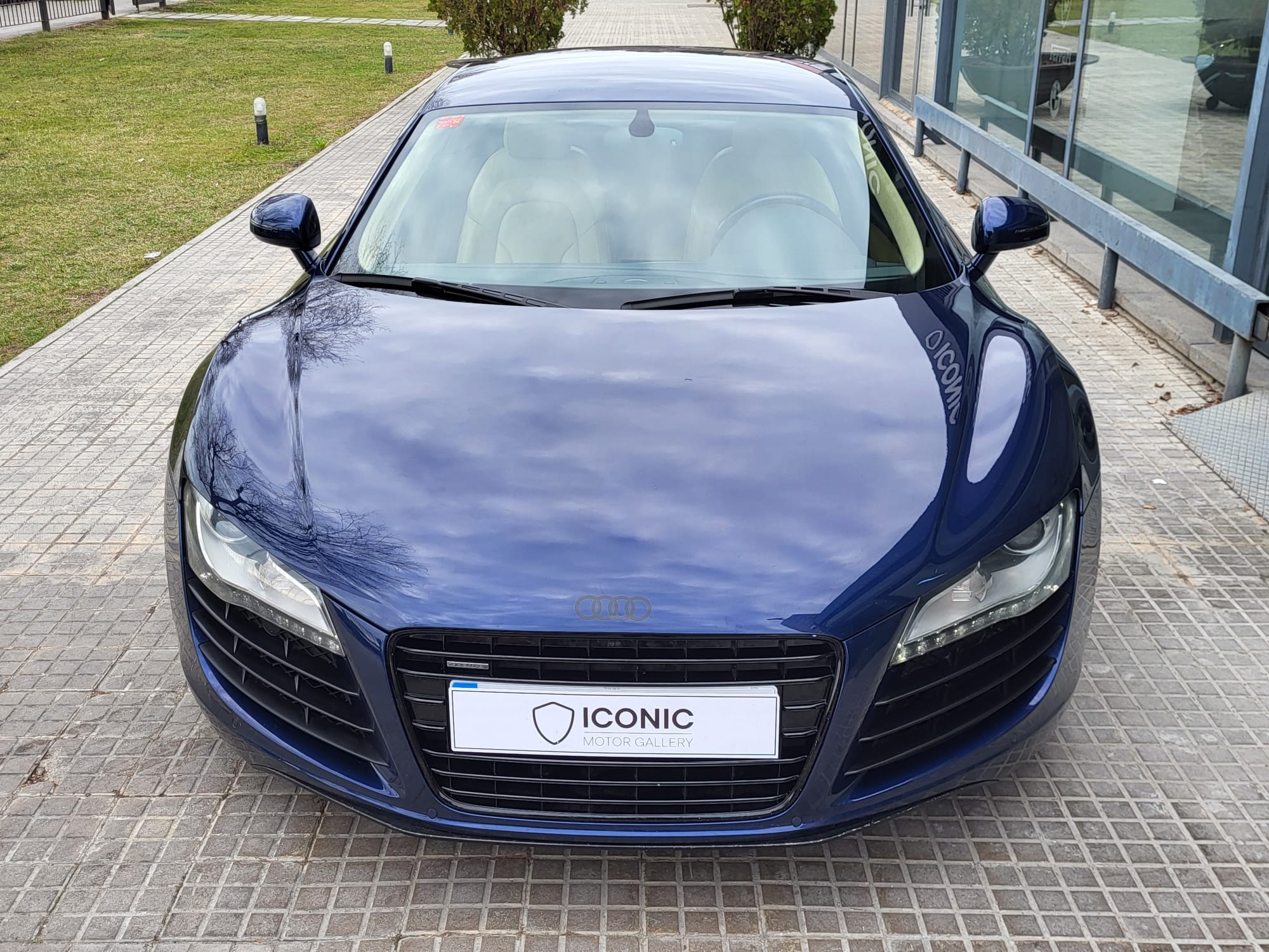 AUDI R8 4.2 FSI QUATTRO MANUAL