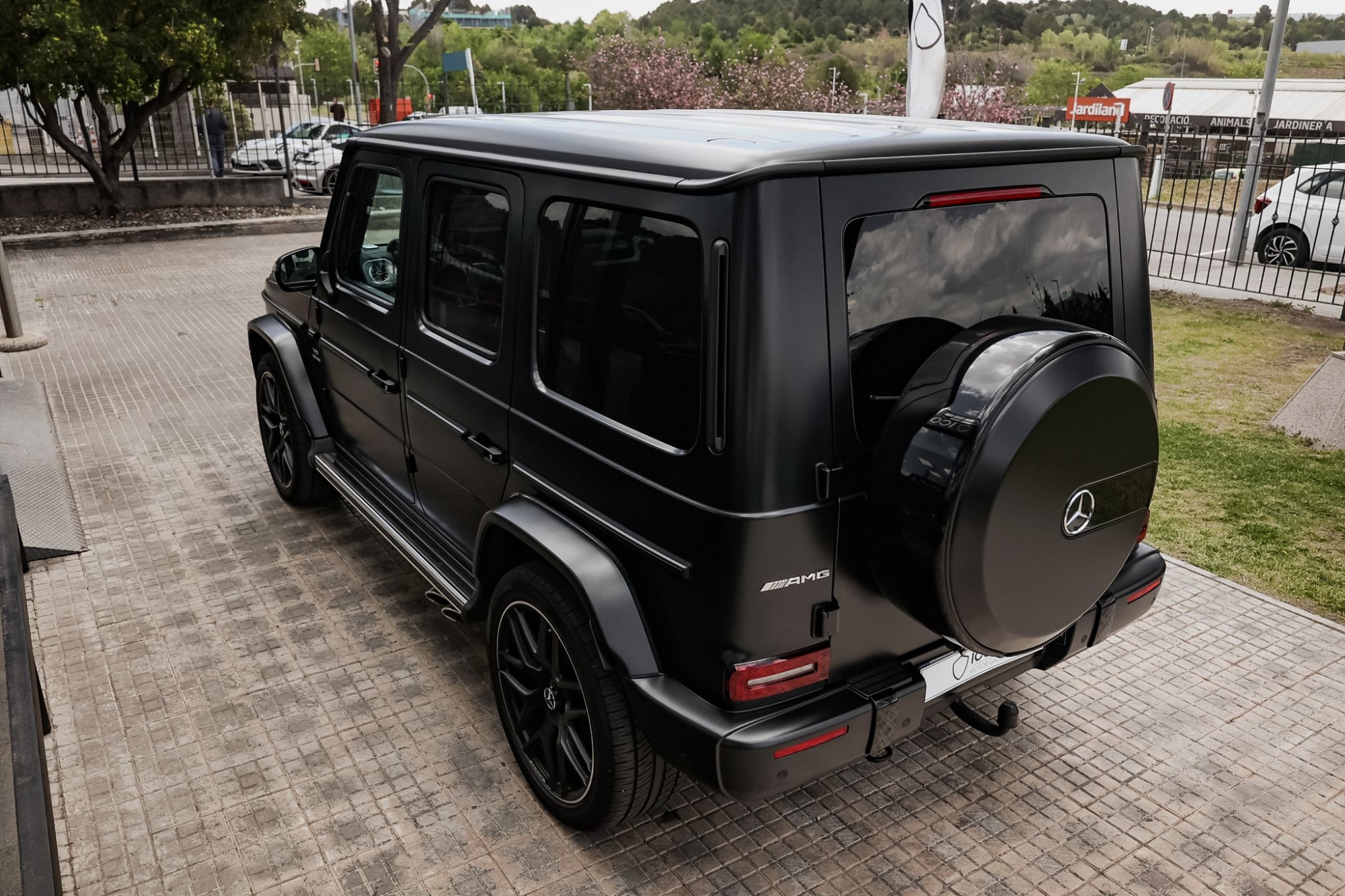 MERCEDES-BENZ G63 AMG