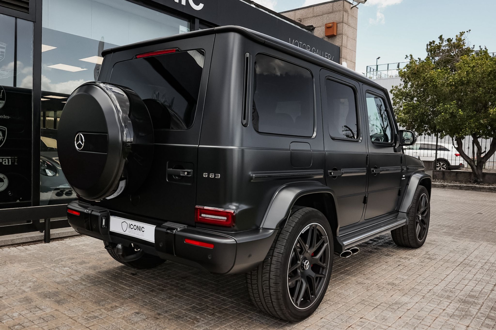 MERCEDES-BENZ G63 AMG