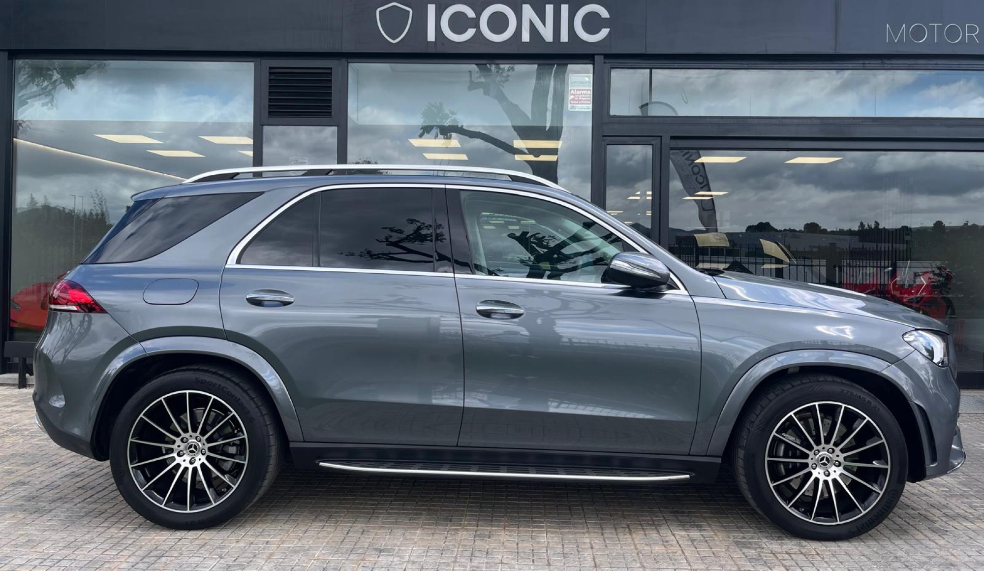 MERCEDES-BENZ GLE 300D EQ BOOST