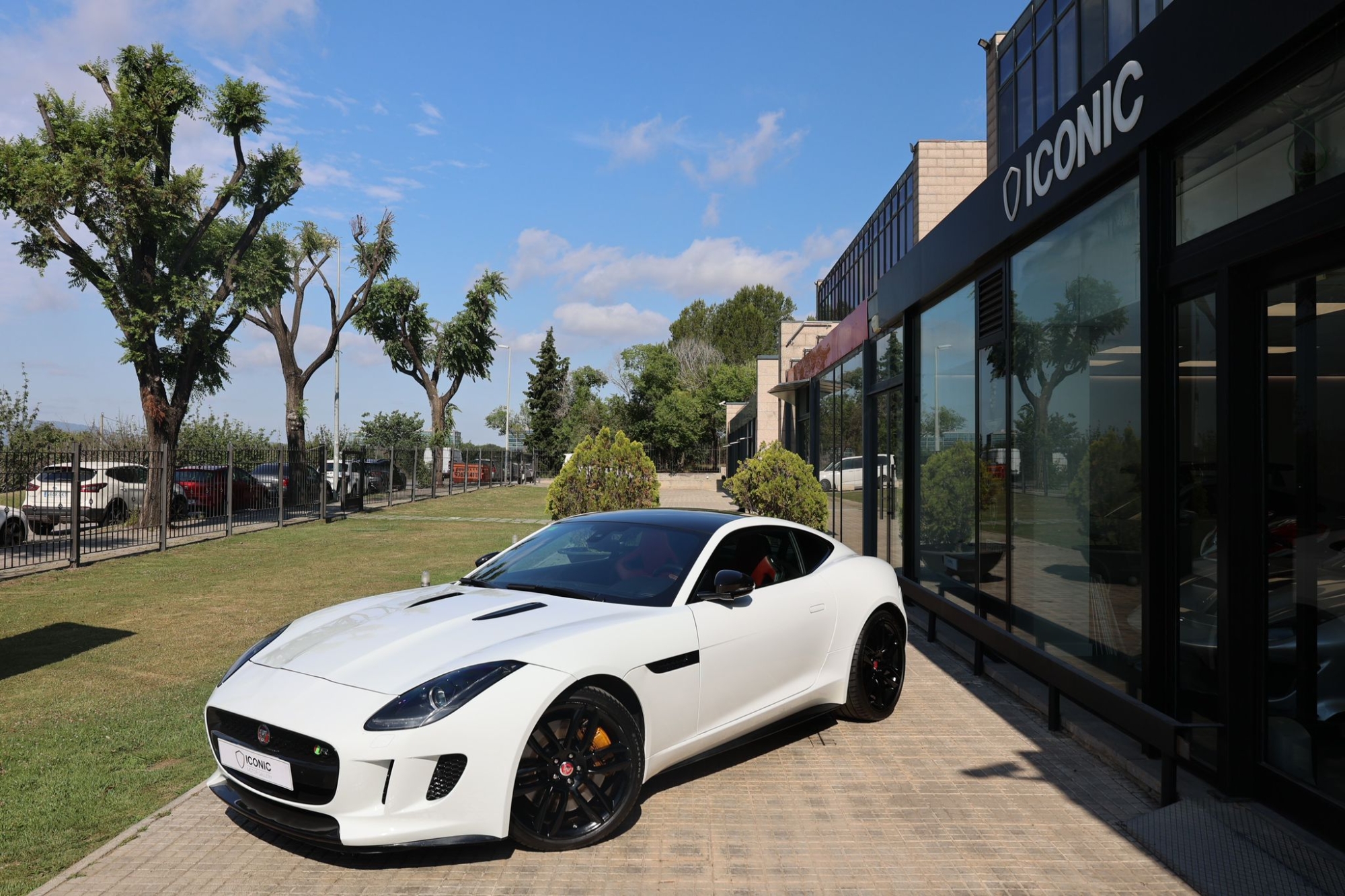 JAGUAR F-TYPE R