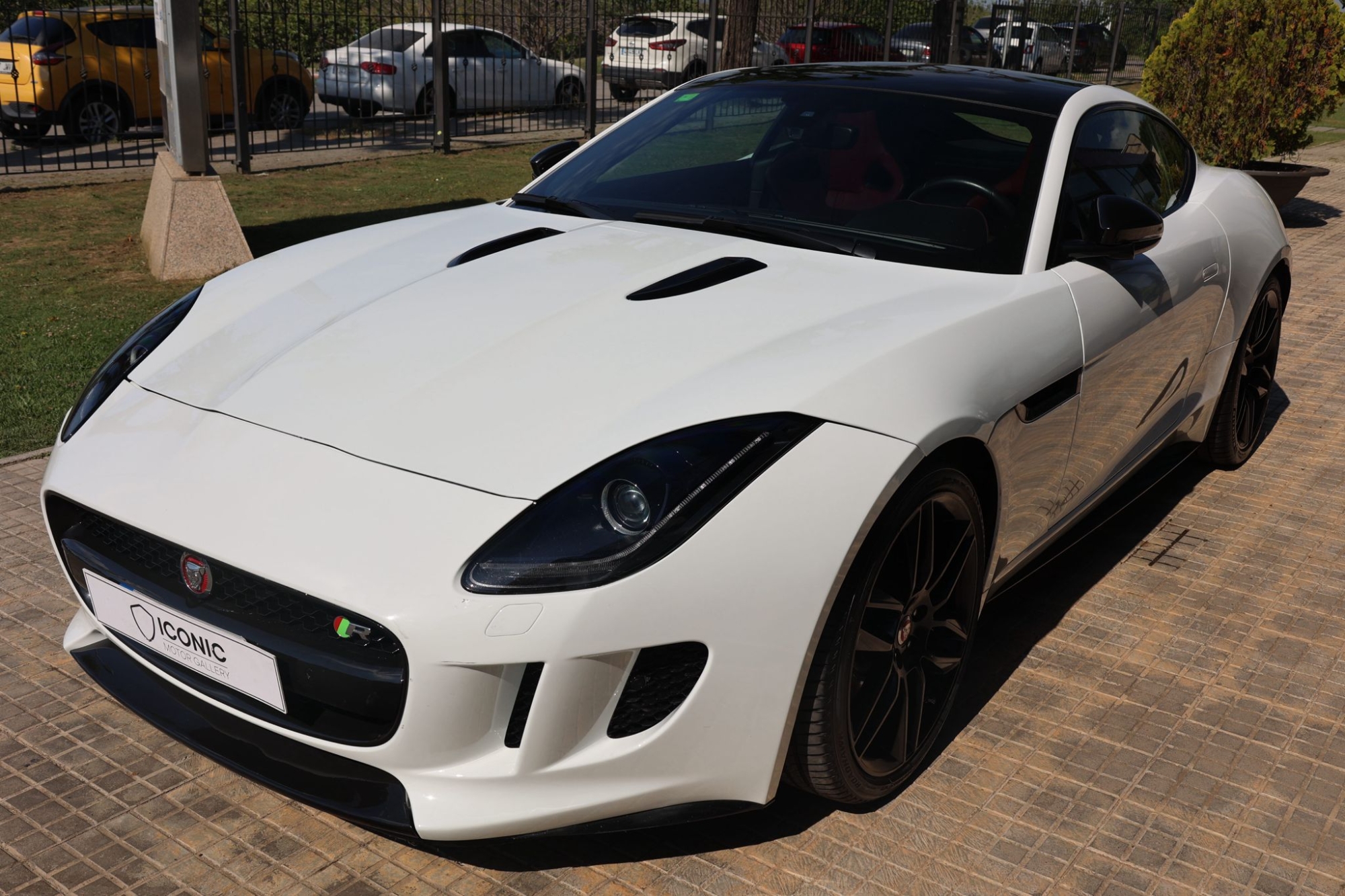 JAGUAR F-TYPE R