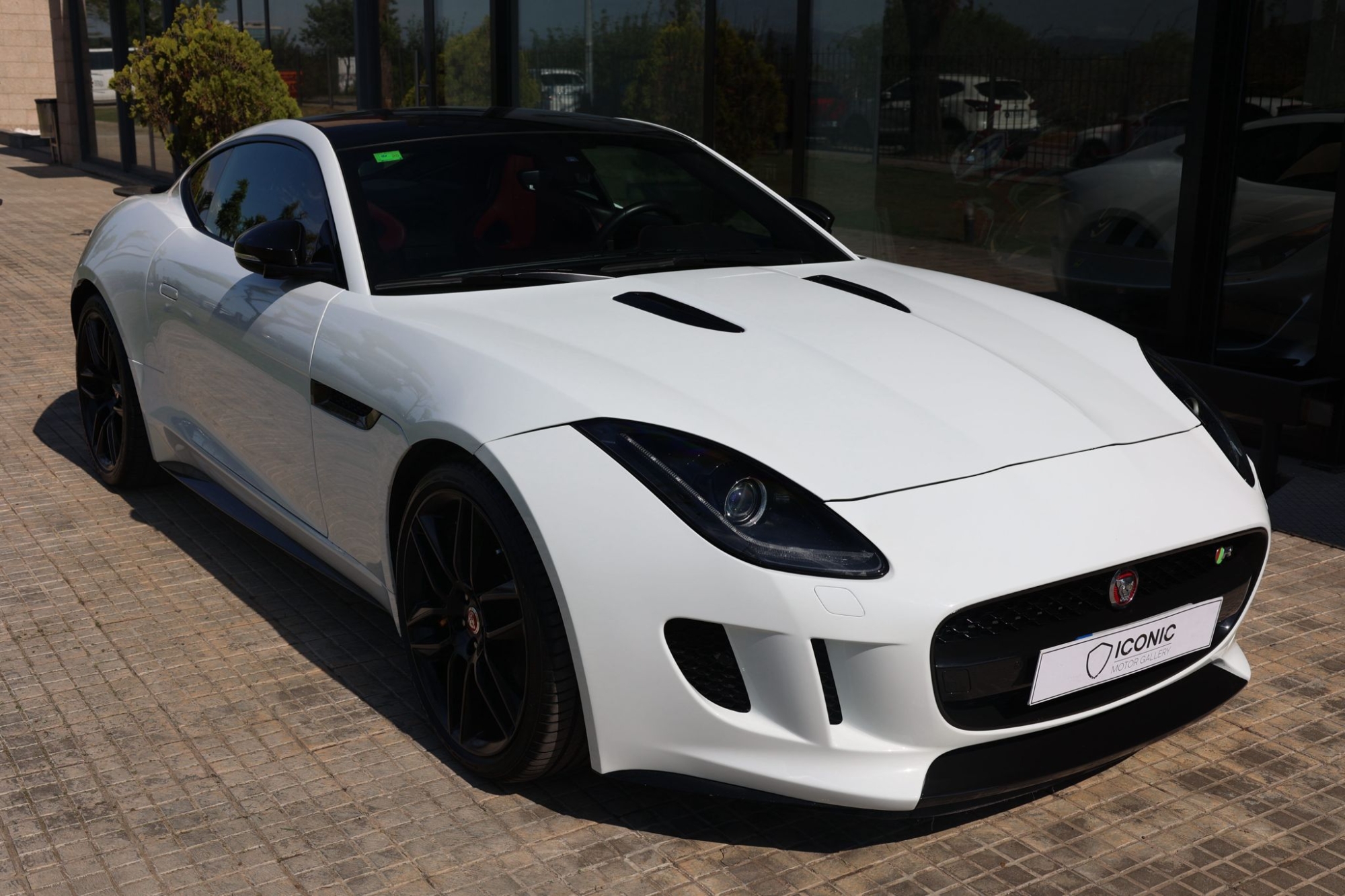 JAGUAR F-TYPE R