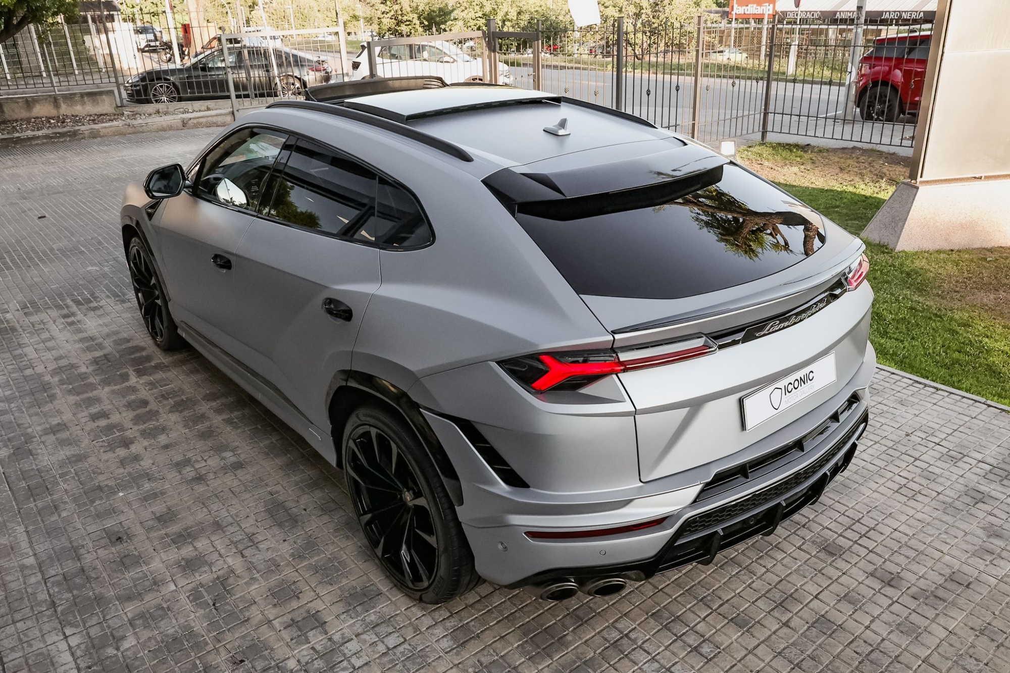 LAMBORGHINI URUS S