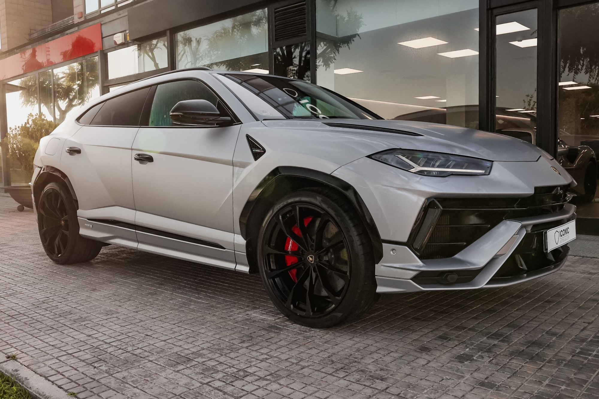 LAMBORGHINI URUS S