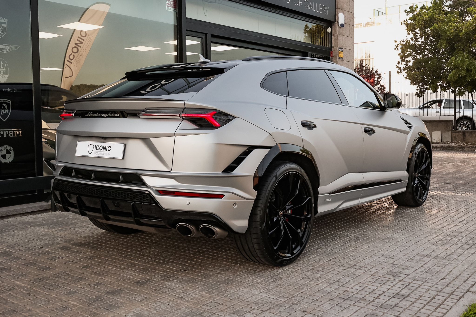 LAMBORGHINI URUS S