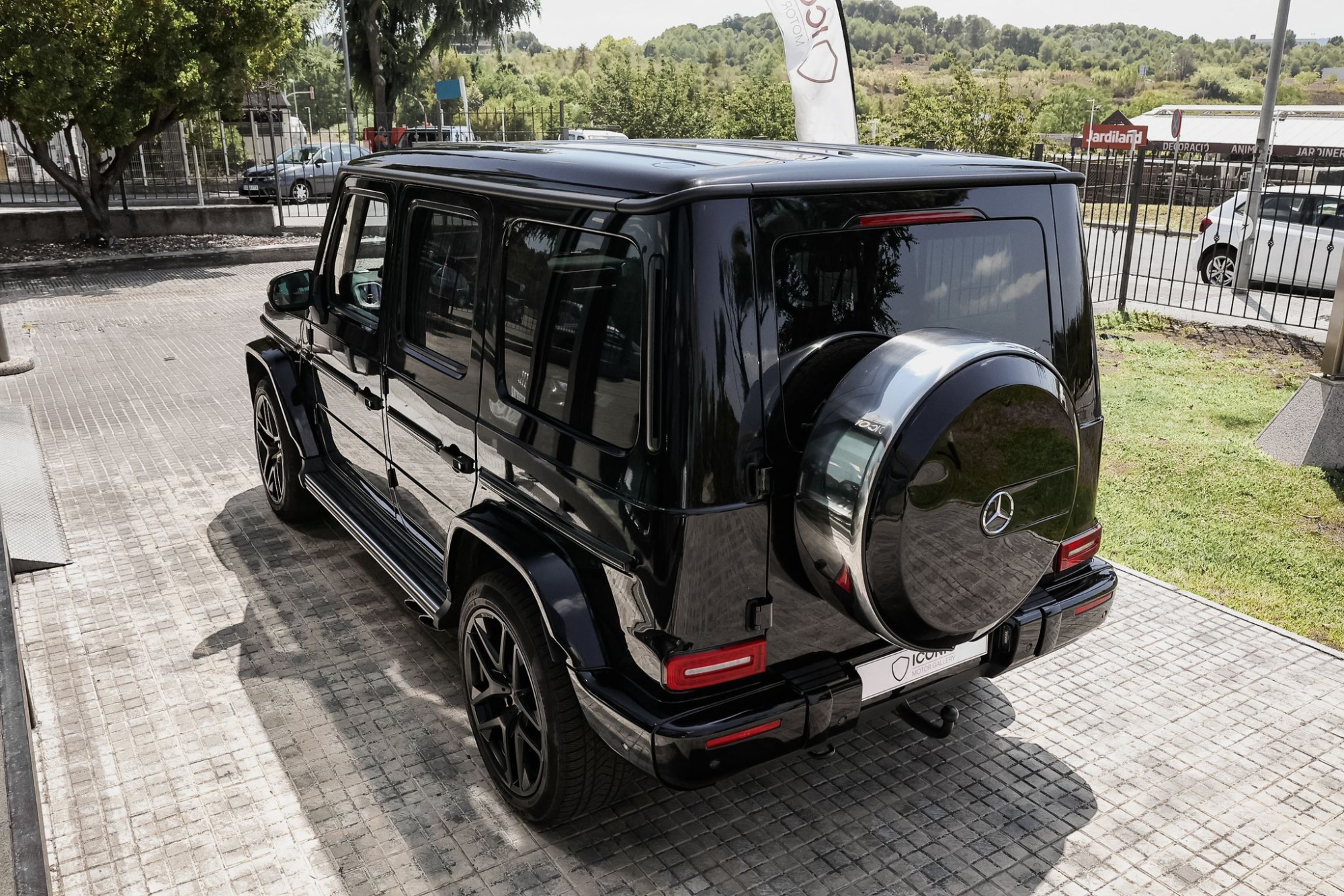 MERCEDES-BENZ G63 AMG