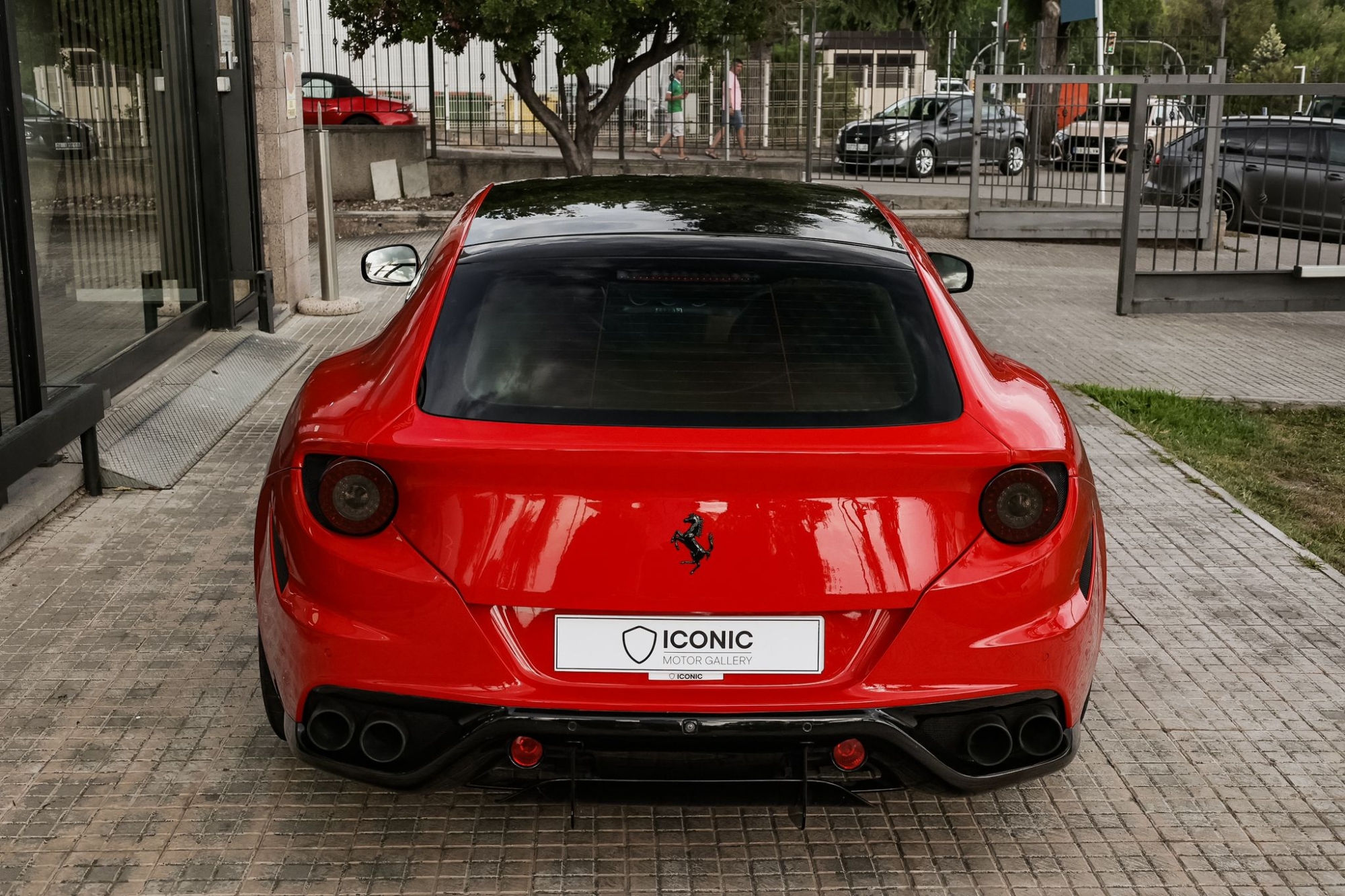 FERRARI FF