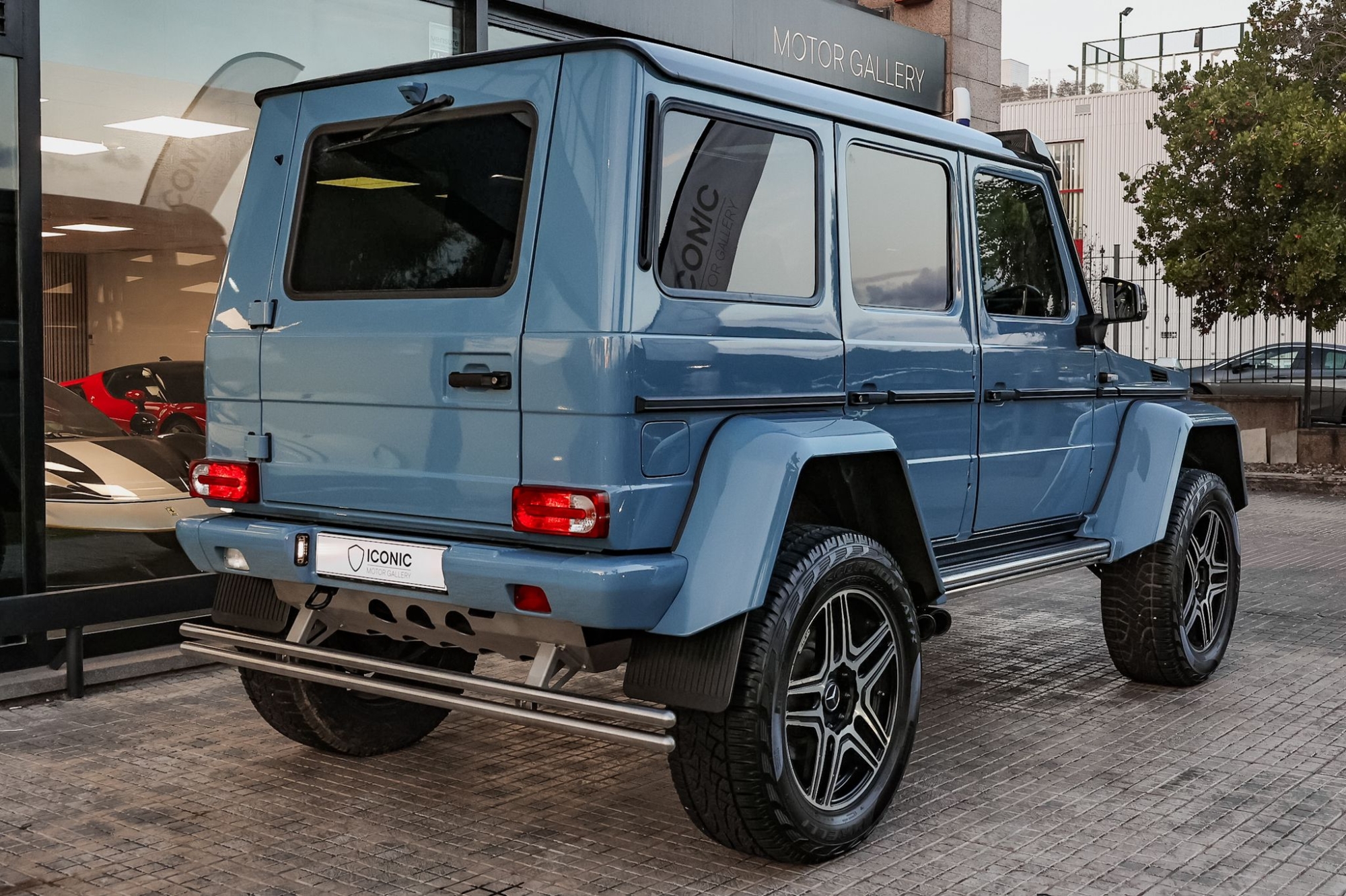 MERCEDES-BENZ G500 4x4 2