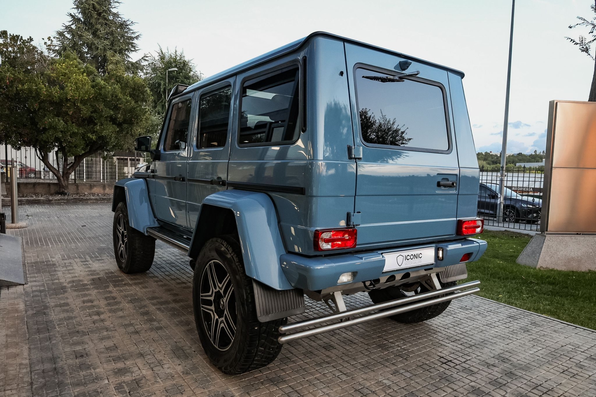 MERCEDES-BENZ G500 4x4 2