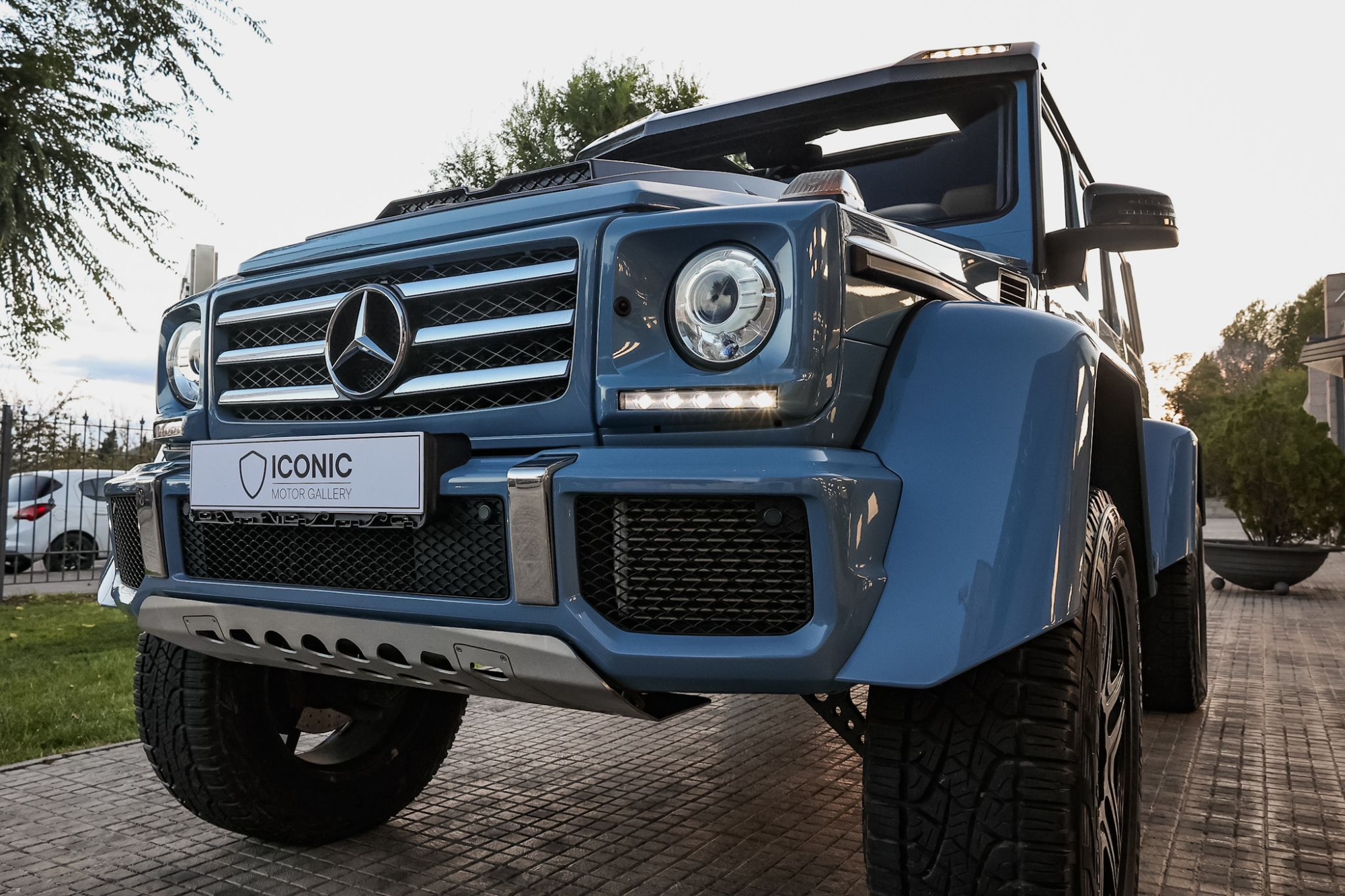 MERCEDES-BENZ G500 4x4 2