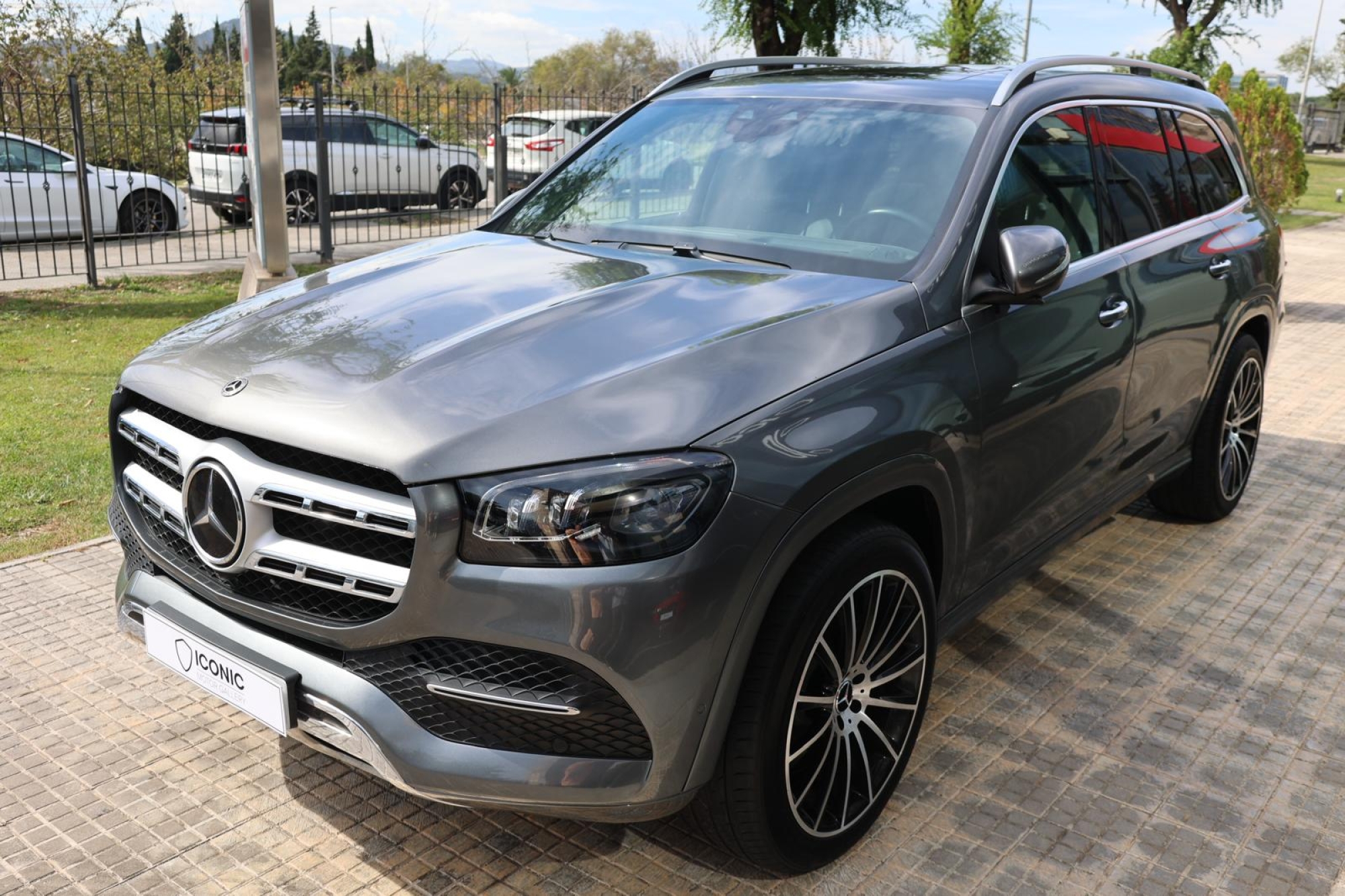 MERCEDES-BENZ GLS 400D 4MATIC