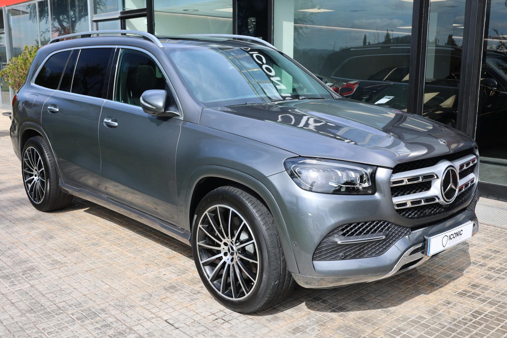 MERCEDES-BENZ GLS 400D 4MATIC