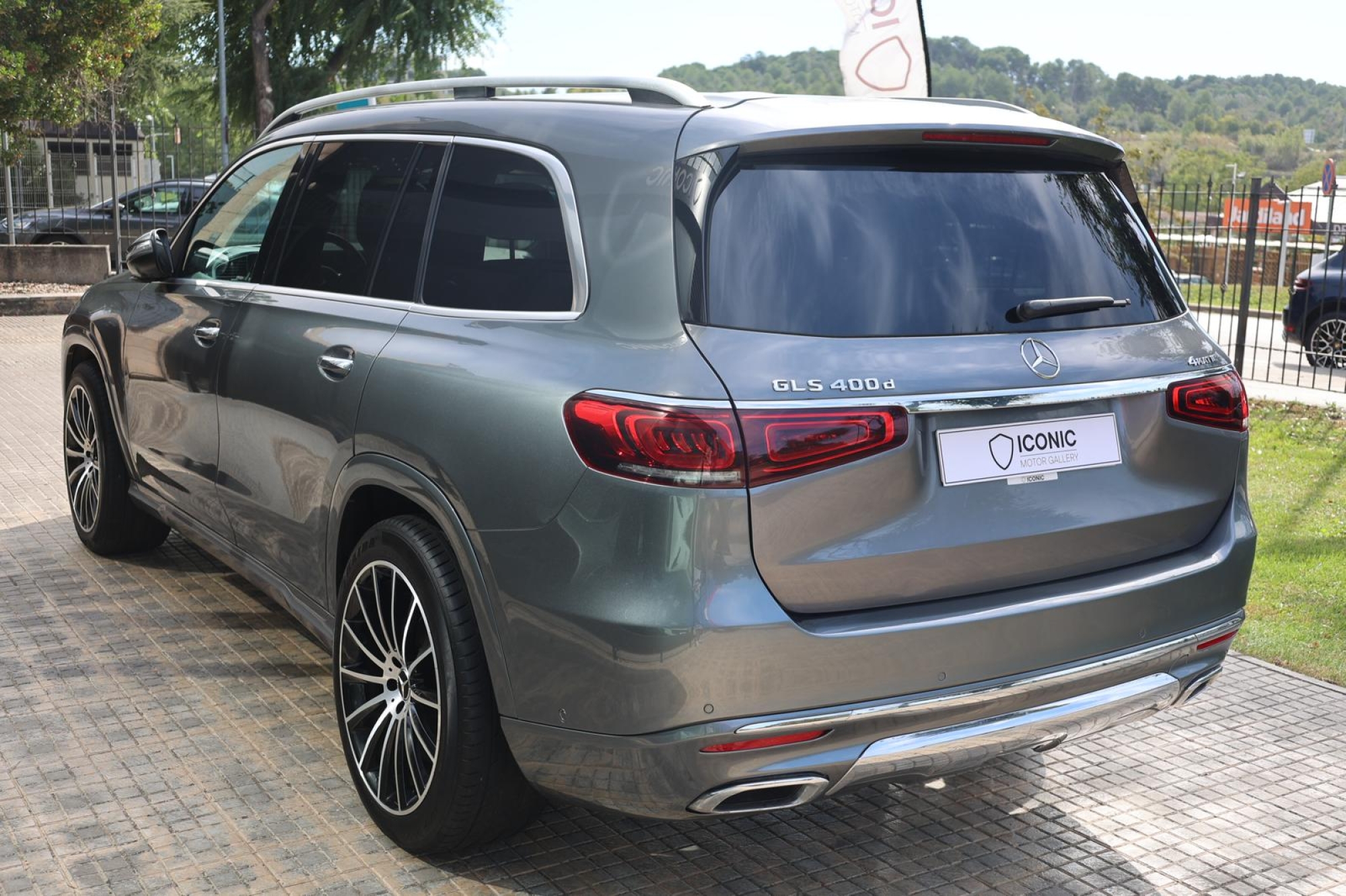 MERCEDES-BENZ GLS 400D 4MATIC