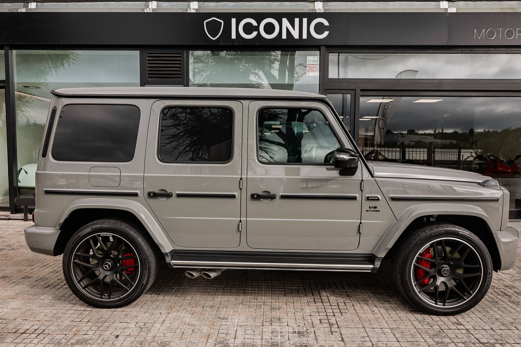 MERCEDES BENZ AMG G63