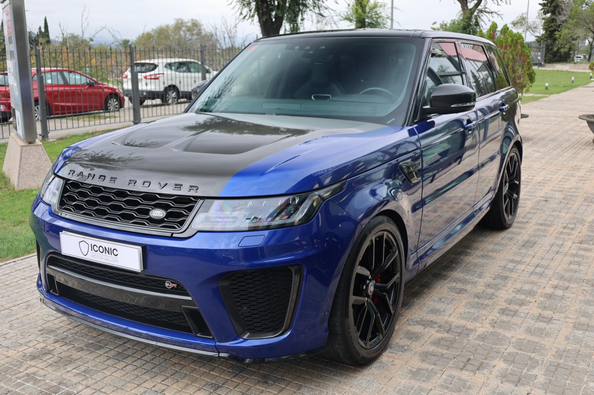 LAND ROVER RANGE ROVER SPORT SVR 