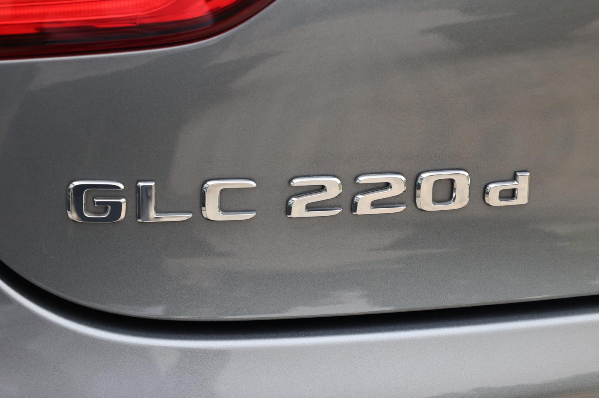 MERCEDES-BENZ GLC 220D 